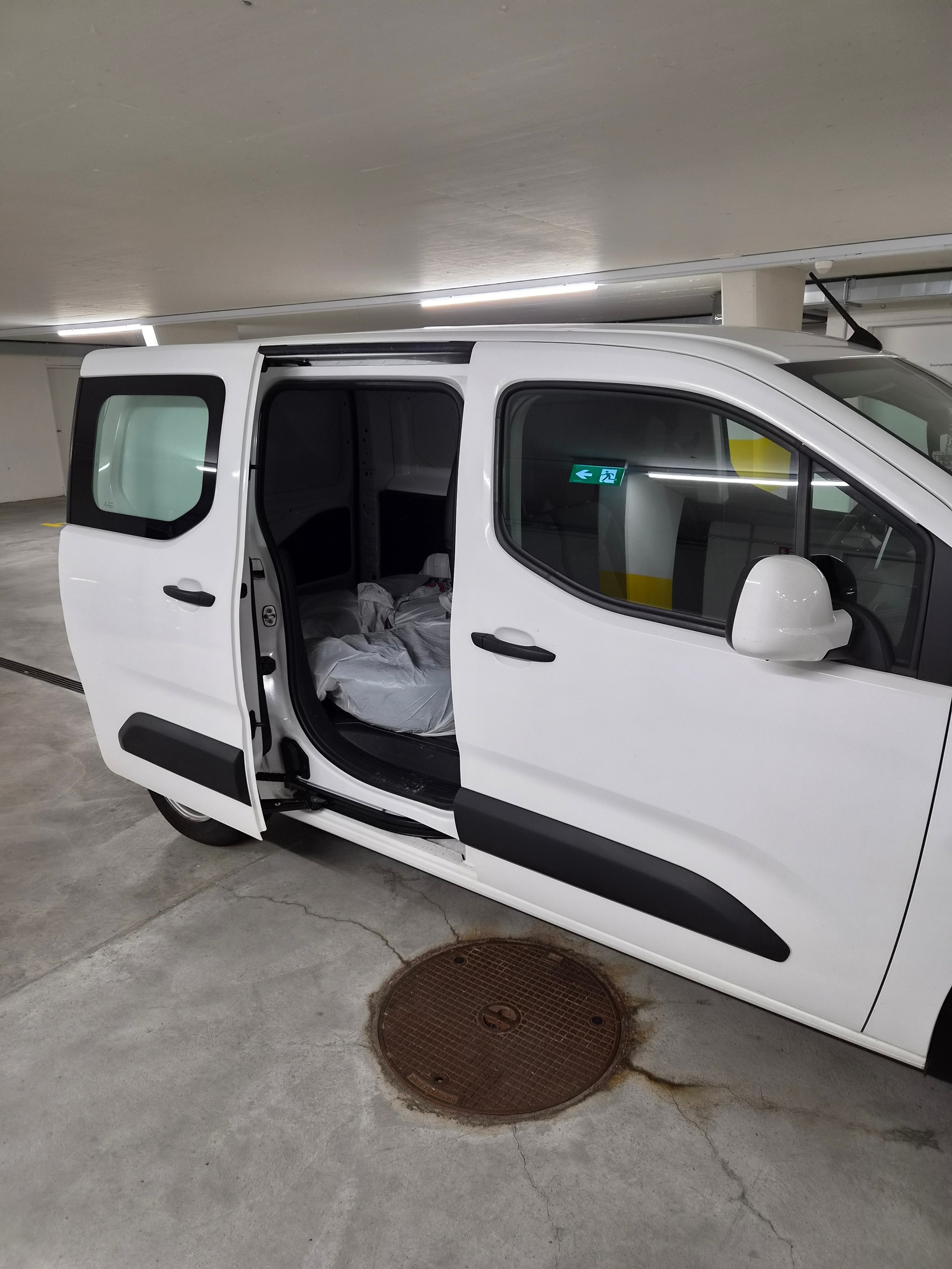 OPEL COMBO-image-1