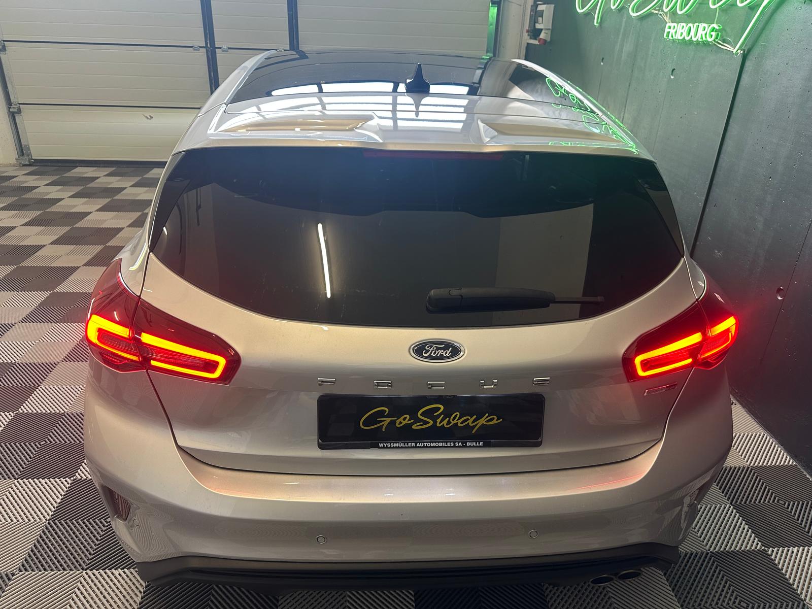 FORD Focus 1.0 MHEV ST-Line X Automat-image-4