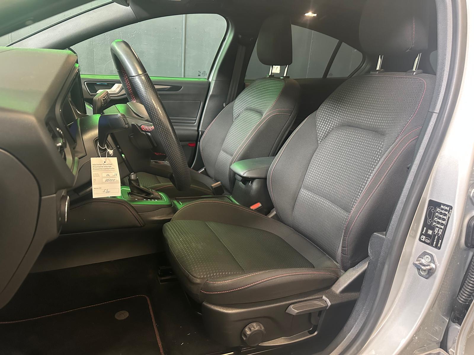 FORD Focus 1.0 MHEV ST-Line X Automat-image-9