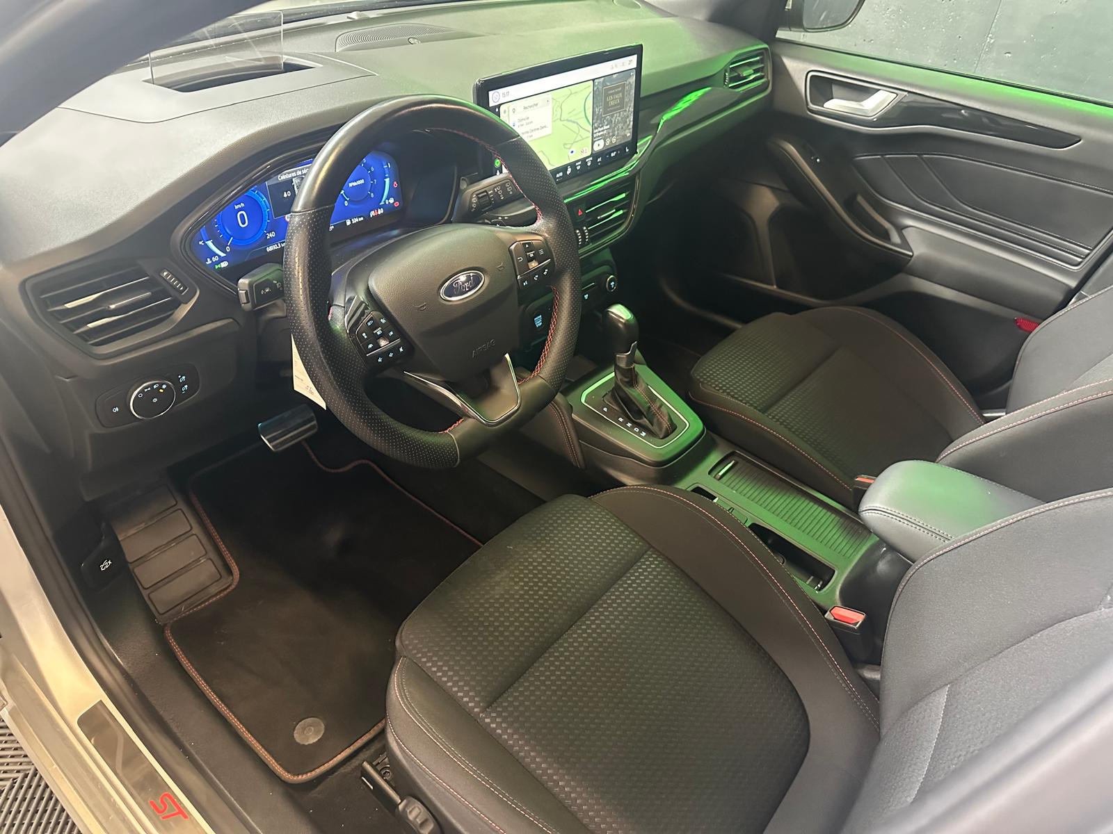FORD Focus 1.0 MHEV ST-Line X Automat-image-1