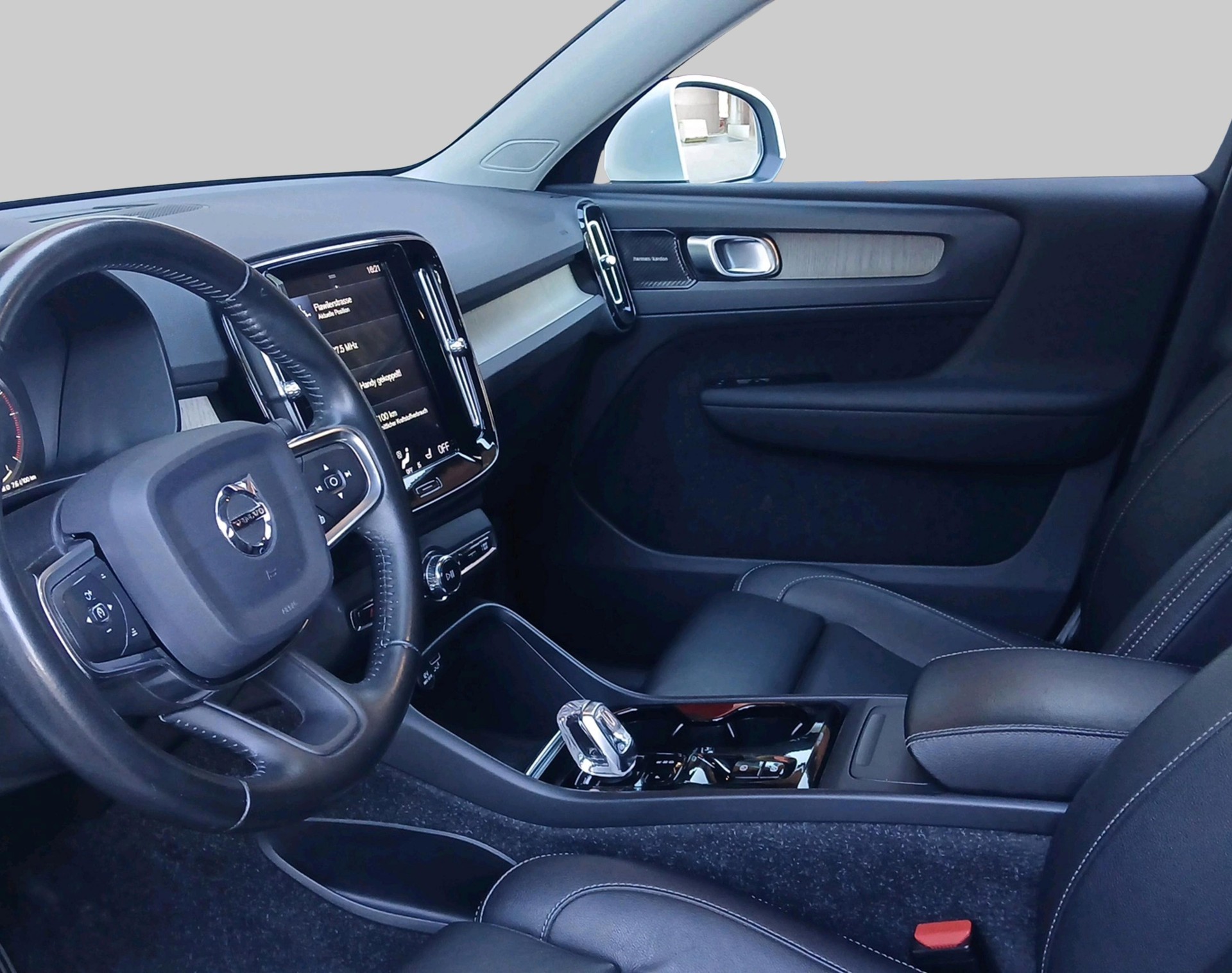 VOLVO XC40 D4 AWD Inscription-showroom-element-2