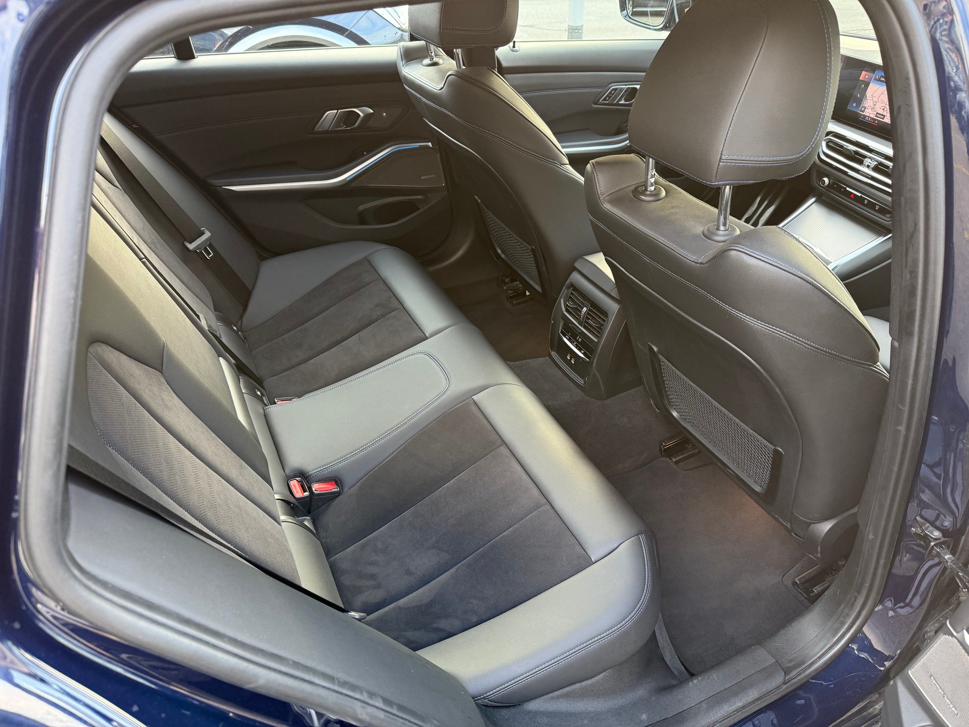 BMW M 340-image-10