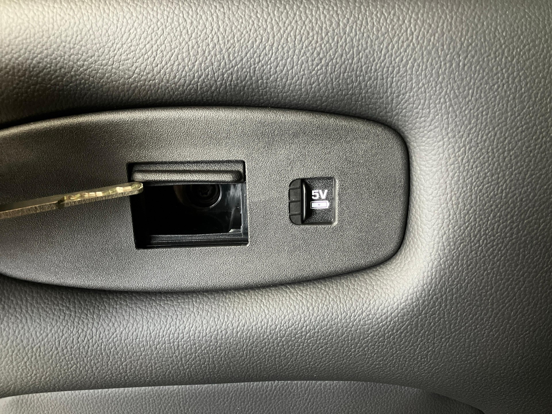 LAND ROVER Discovery 3.0 D I6 350 Gemini-image-15