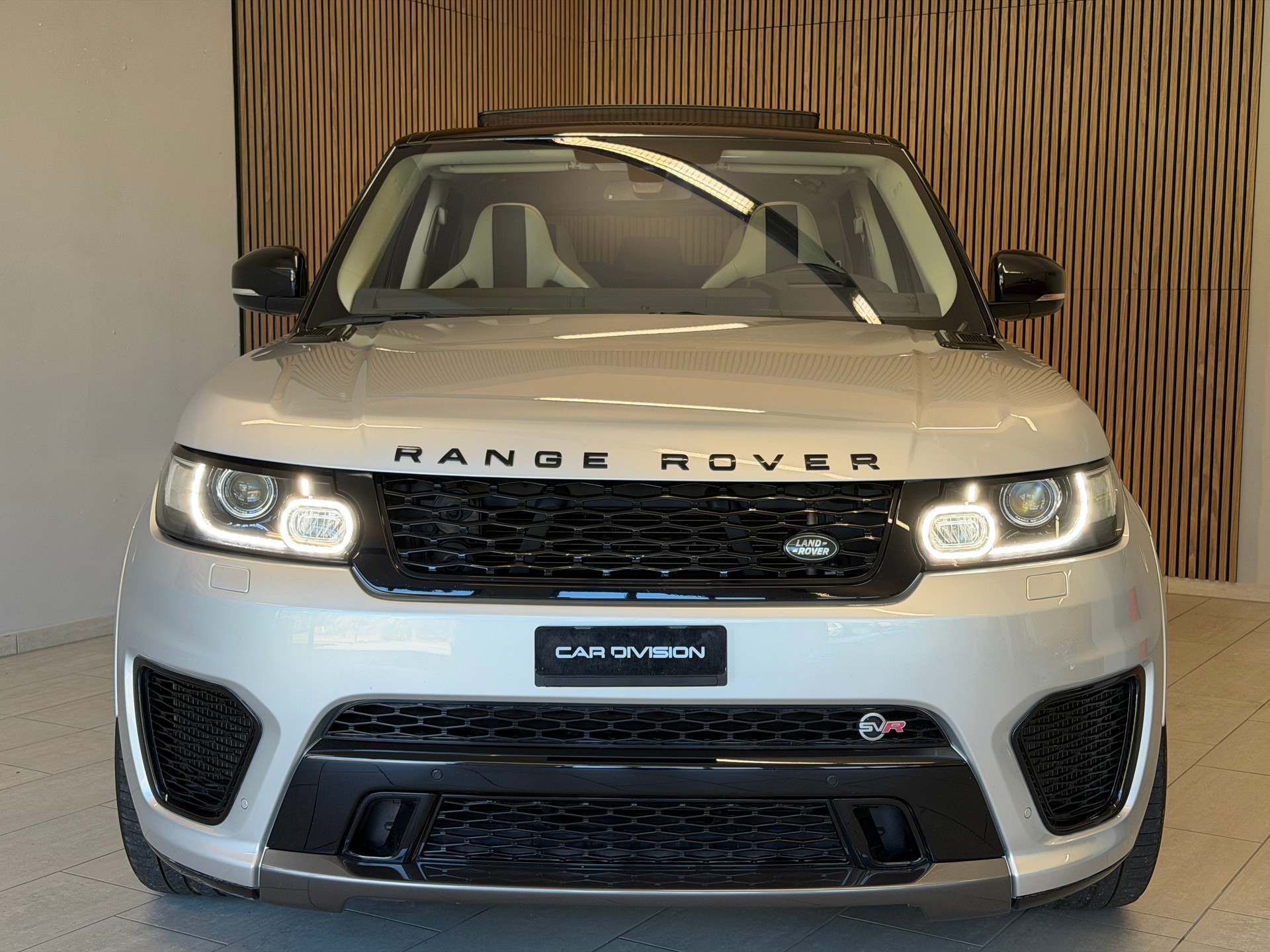 LAND ROVER Range Rover Sport 5.0 V8 SVR-image-3