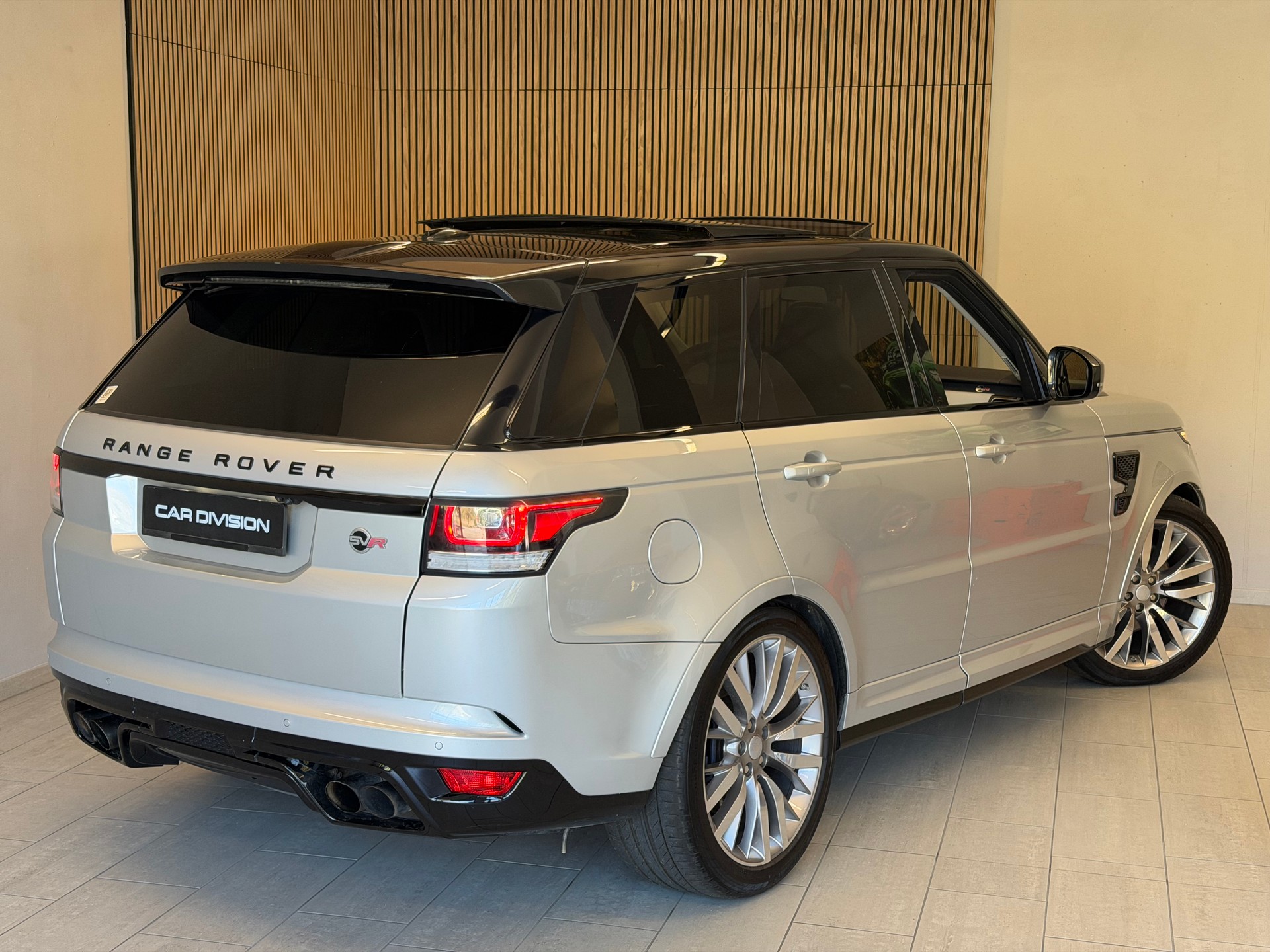 LAND ROVER Range Rover Sport 5.0 V8 SVR-image-5