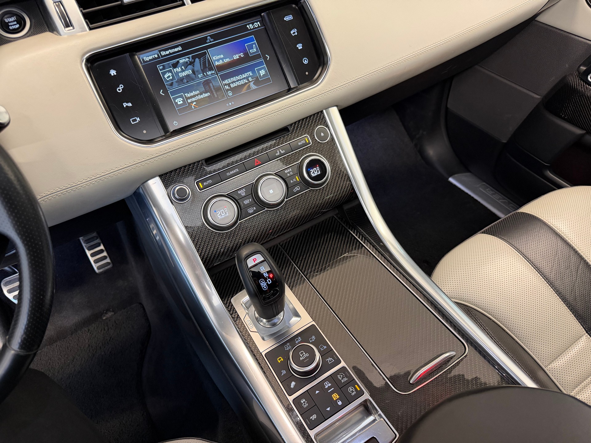 LAND ROVER Range Rover Sport 5.0 V8 SVR-image-16