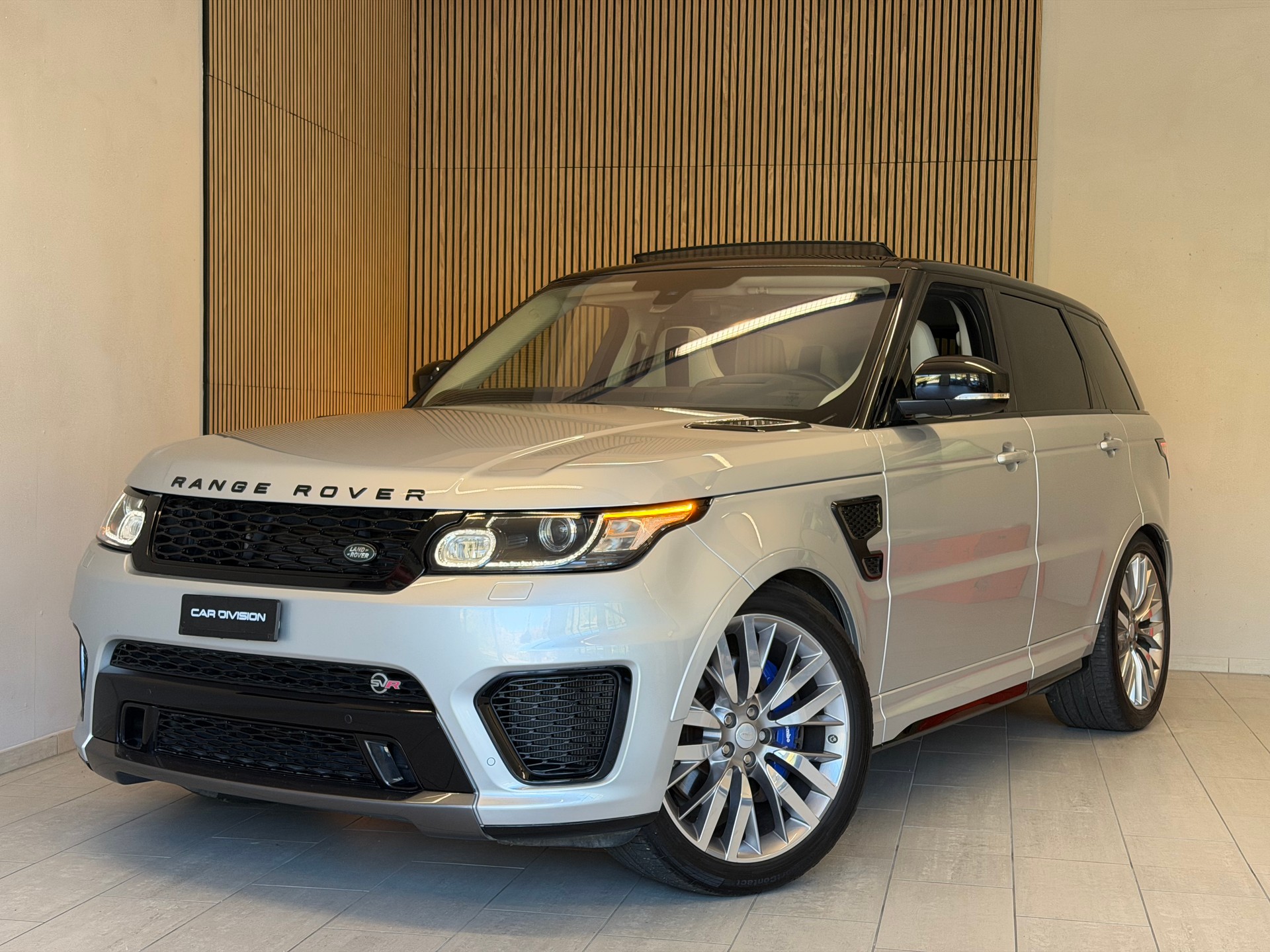 LAND ROVER Range Rover Sport 5.0 V8 SVR-image-0
