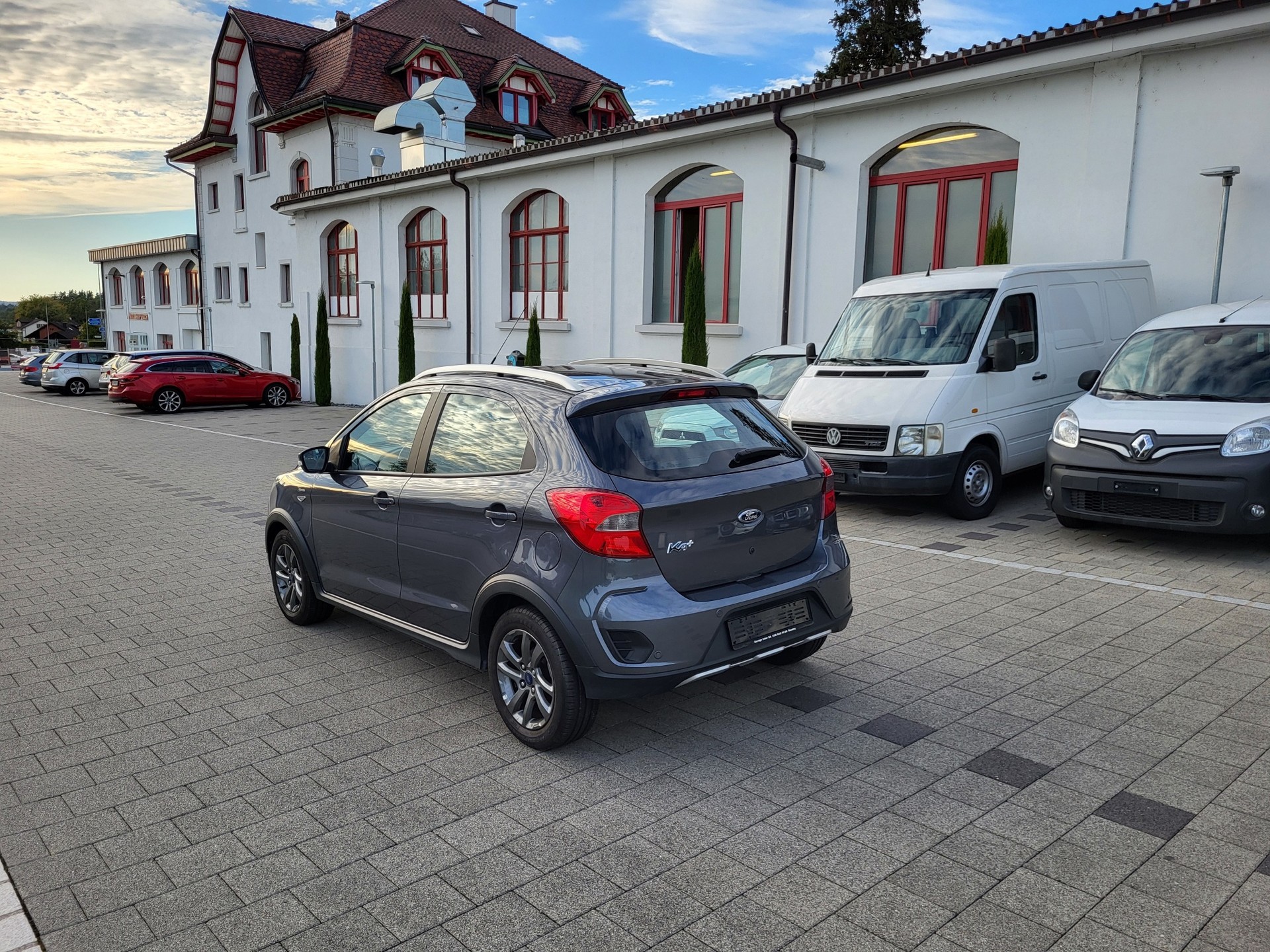 FORD KA+ 1.2 Ti-VCT Active-image-2
