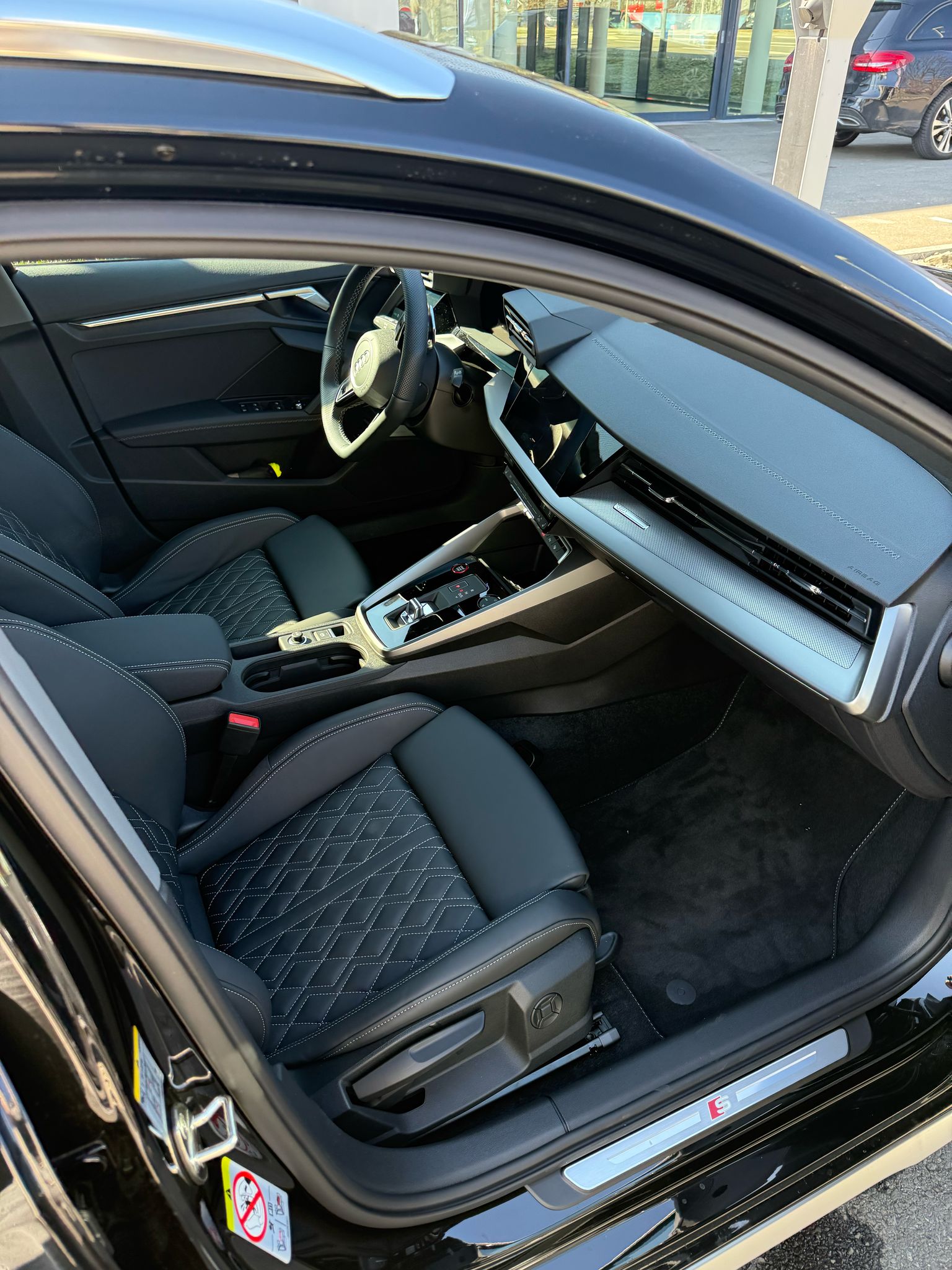 AUDI 2.0 TFSI quattro S-Tronic-image-2