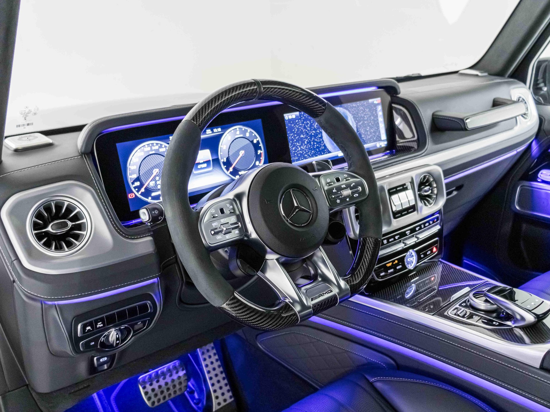 MERCEDES-BENZ G 63 AMG-image-9
