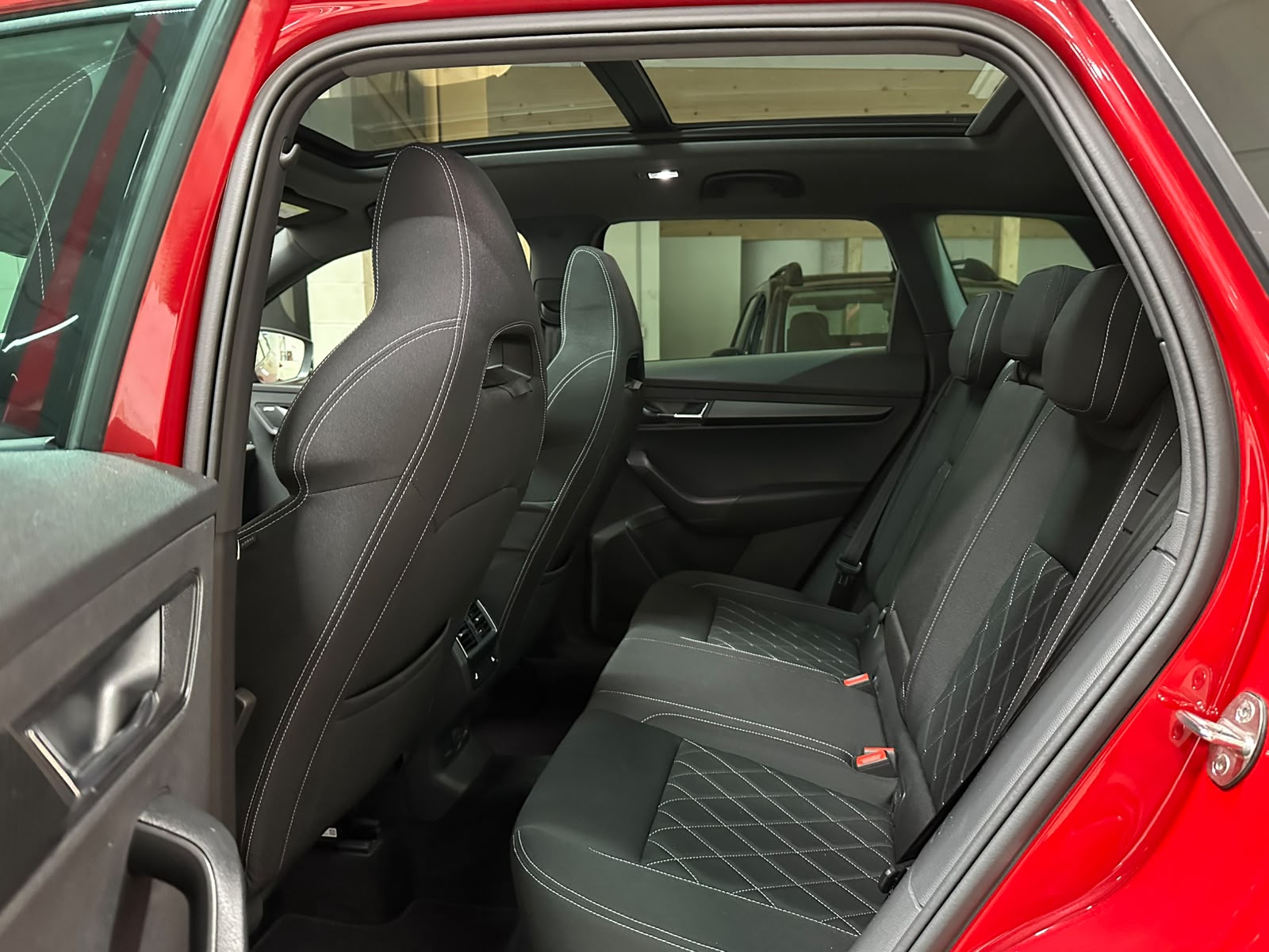 SKODA Karoq 2.0 TSI SportLine 4x4 DSG-image-9