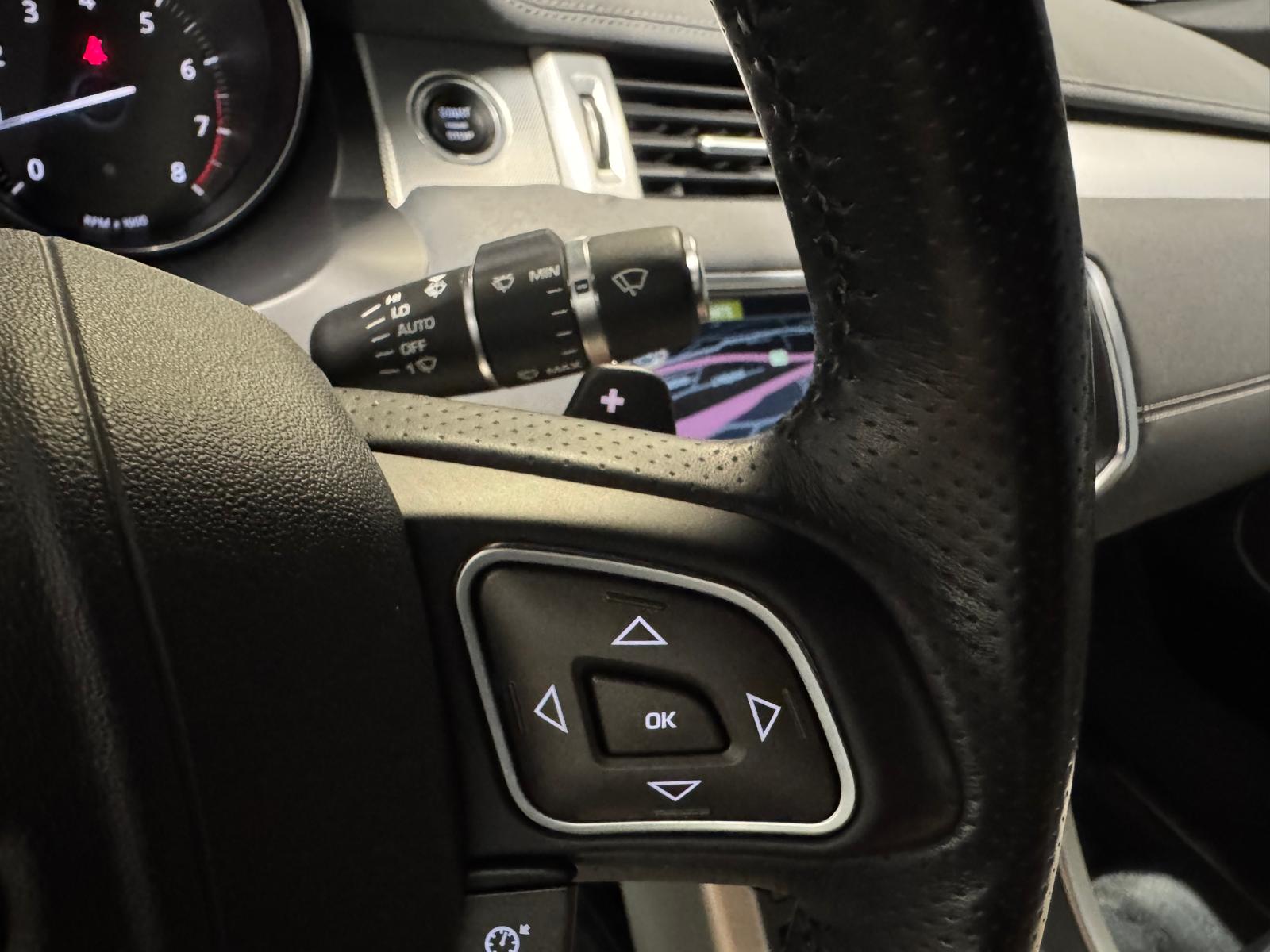 LAND ROVER Range Rover Evoque Convert. 2.0 Si4 SE Dynamic AT9-image-14