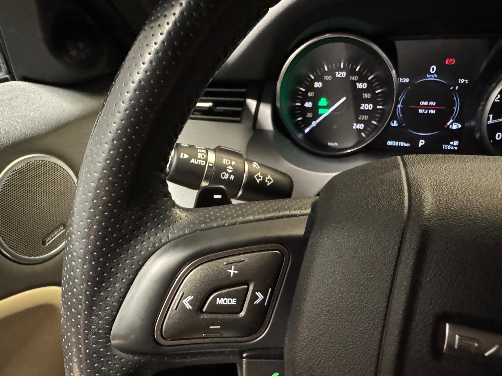 LAND ROVER Range Rover Evoque Convert. 2.0 Si4 SE Dynamic AT9-image-13
