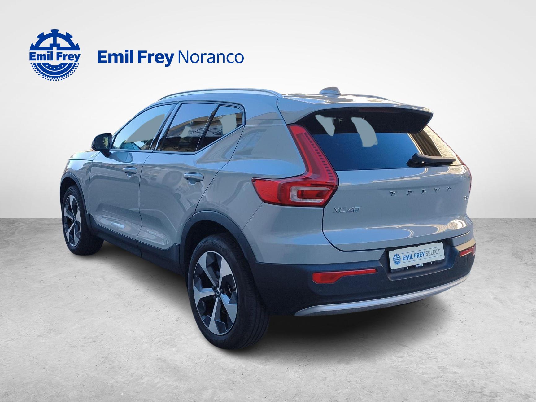 VOLVO XC40 2.0 B3 MH Core - Pneumatici invernali inclusi-image-2