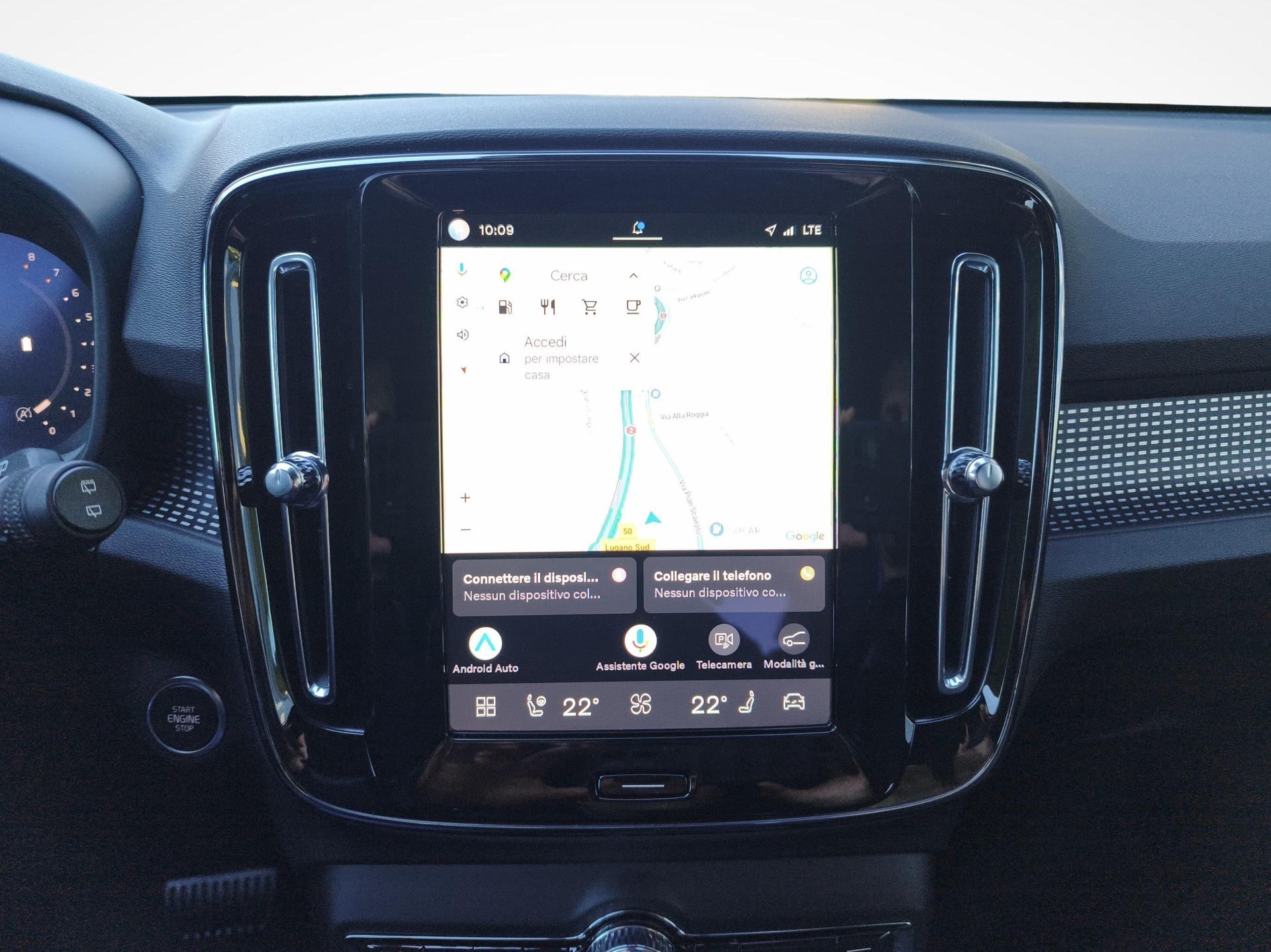 VOLVO XC40 2.0 B3 MH Core - Pneumatici invernali inclusi-image-14