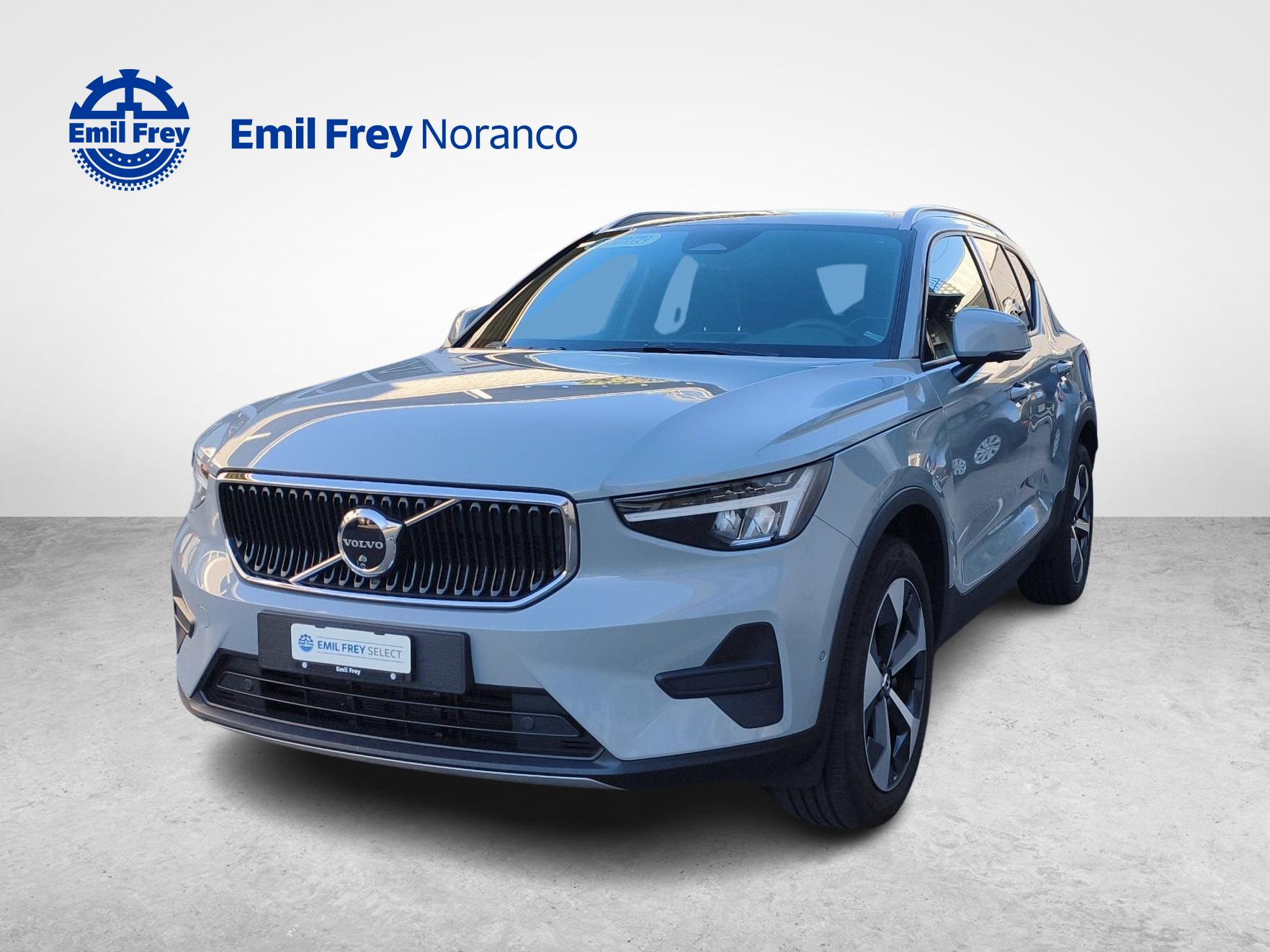 VOLVO XC40 2.0 B3 MH Core - Pneumatici invernali inclusi-image-0