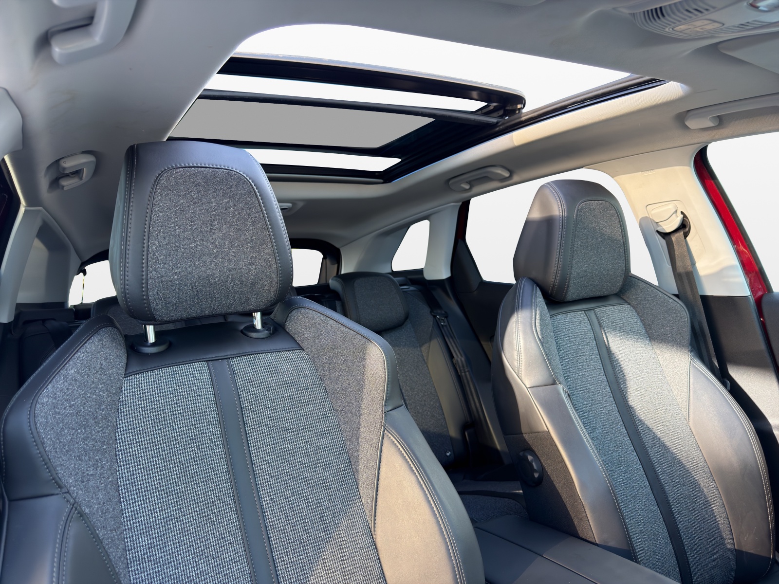 PEUGEOT 3008 1.6 THP Allure EAT-image-15