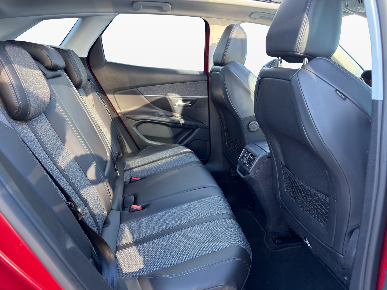 PEUGEOT 3008 1.6 THP Allure EAT-image-18