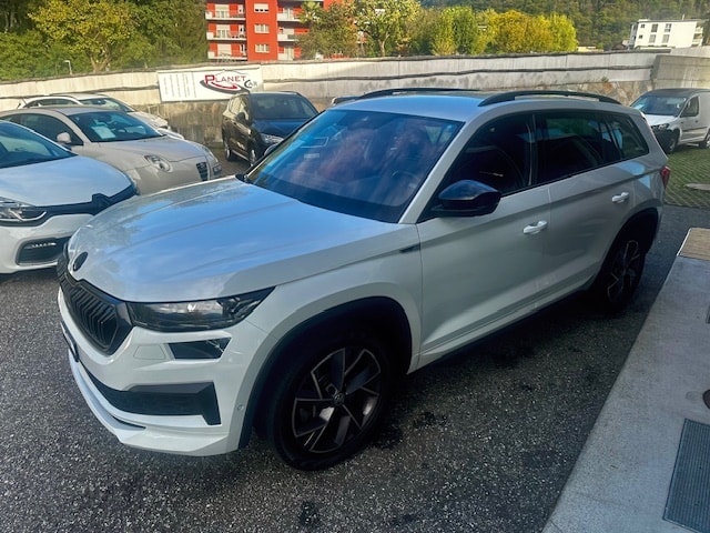 SKODA Kodiaq 2.0 TSI 4x4 SportLine-image-4