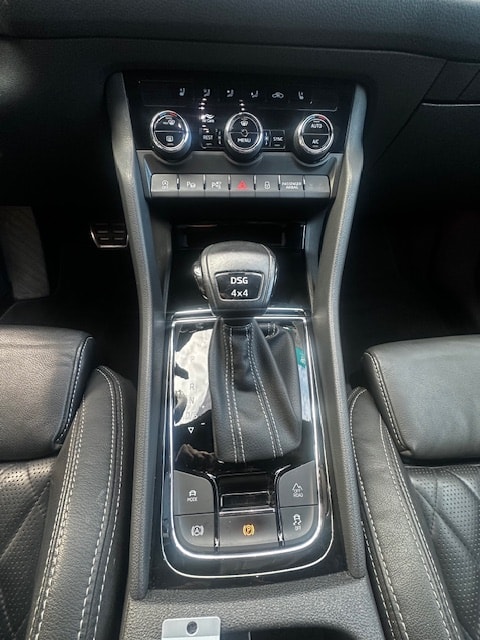 SKODA Kodiaq 2.0 TSI 4x4 SportLine-image-26