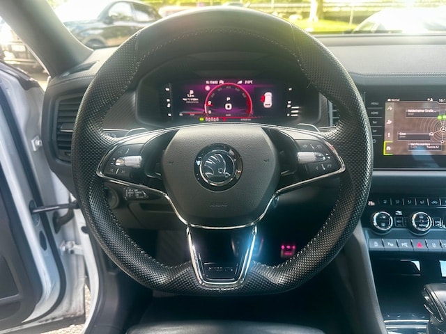 SKODA Kodiaq 2.0 TSI 4x4 SportLine-image-11