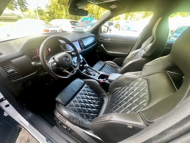 SKODA Kodiaq 2.0 TSI 4x4 SportLine-image-13