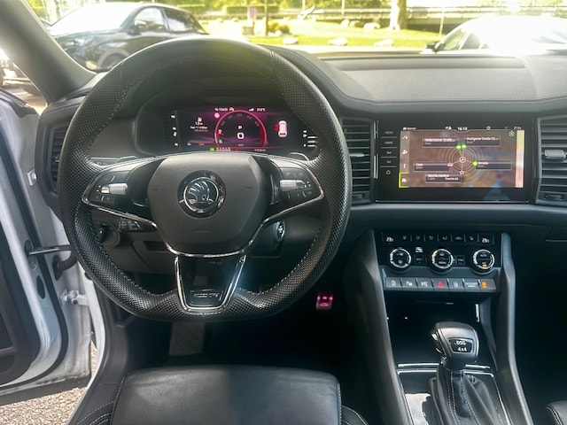 SKODA Kodiaq 2.0 TSI 4x4 SportLine-image-12