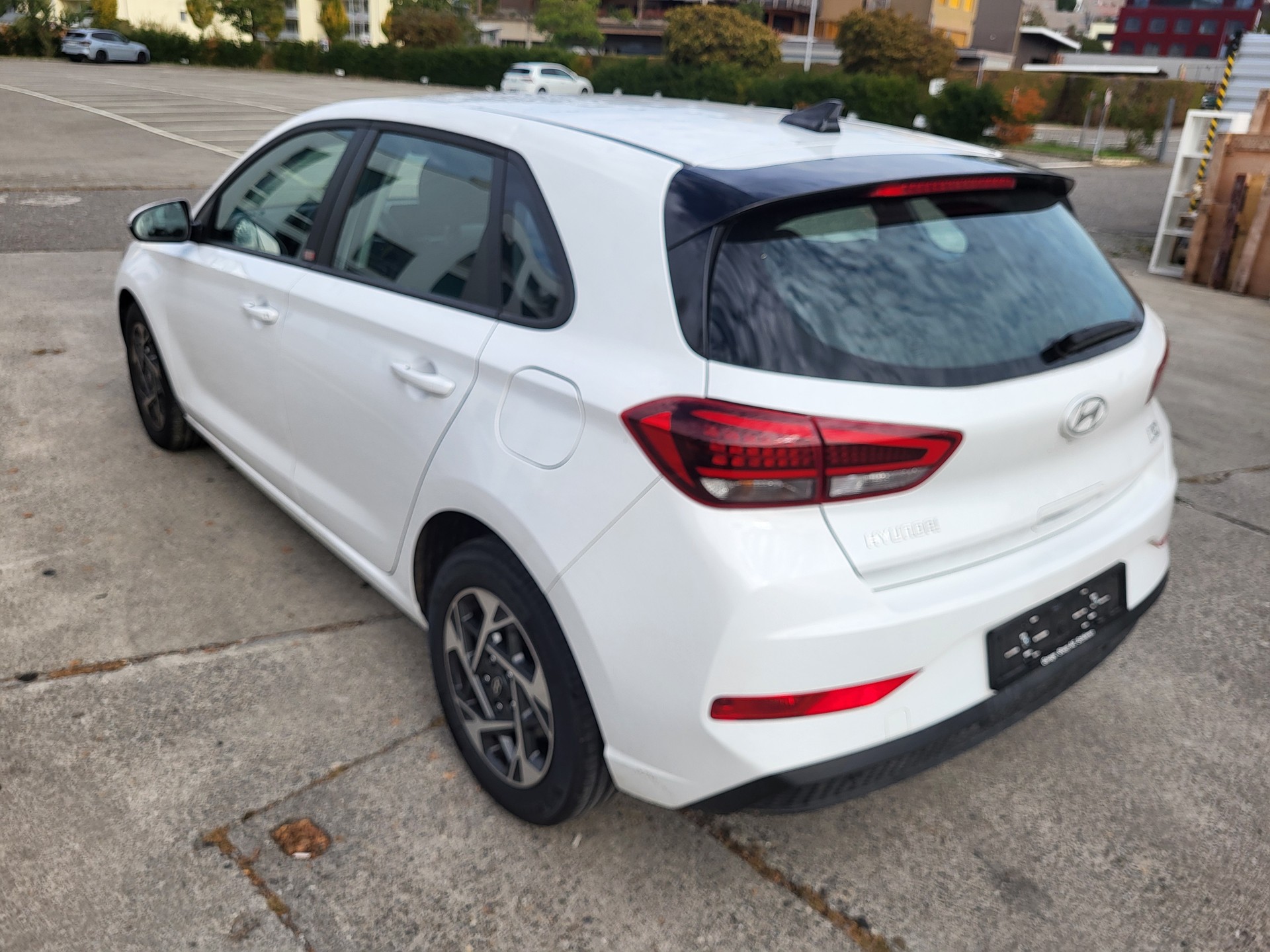 HYUNDAI i30 1.5 T-GDi Origo 48V MH DCT-image-2