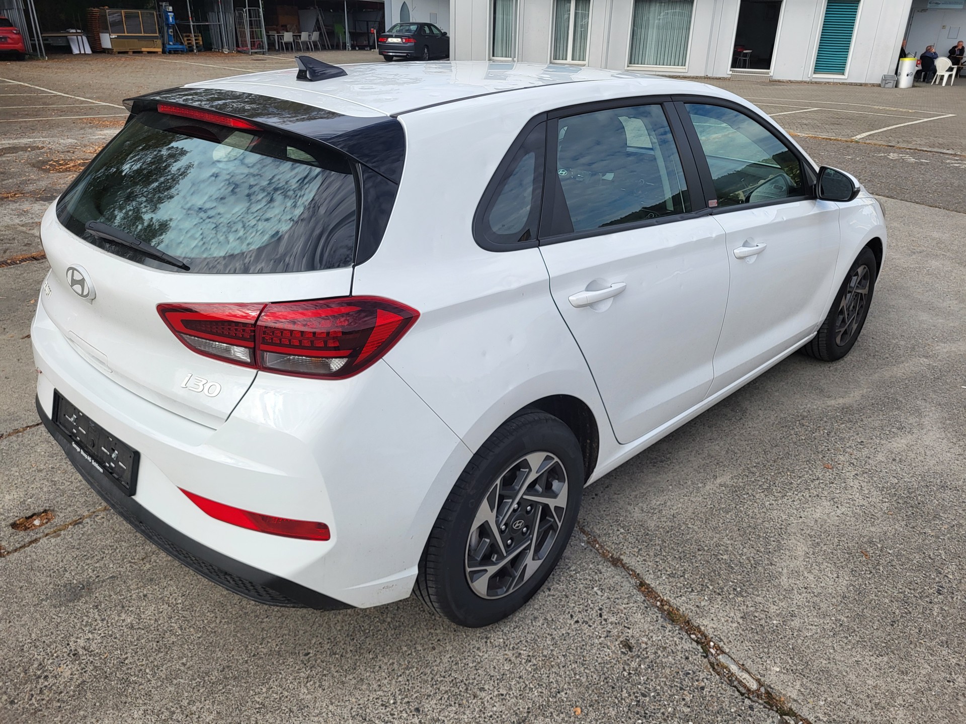 HYUNDAI i30 1.5 T-GDi Origo 48V MH DCT-image-4