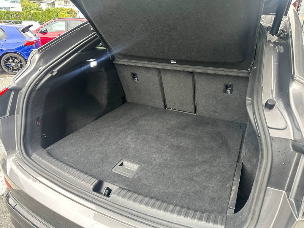 AUDI Q4 e-tron Sportback 50 quattro (CH)-image-16