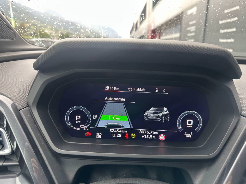 AUDI Q4 e-tron Sportback 50 quattro (CH)-image-7