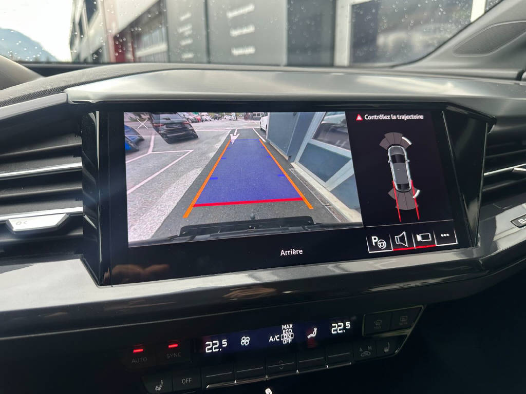 AUDI Q4 e-tron Sportback 50 quattro (CH)-image-11