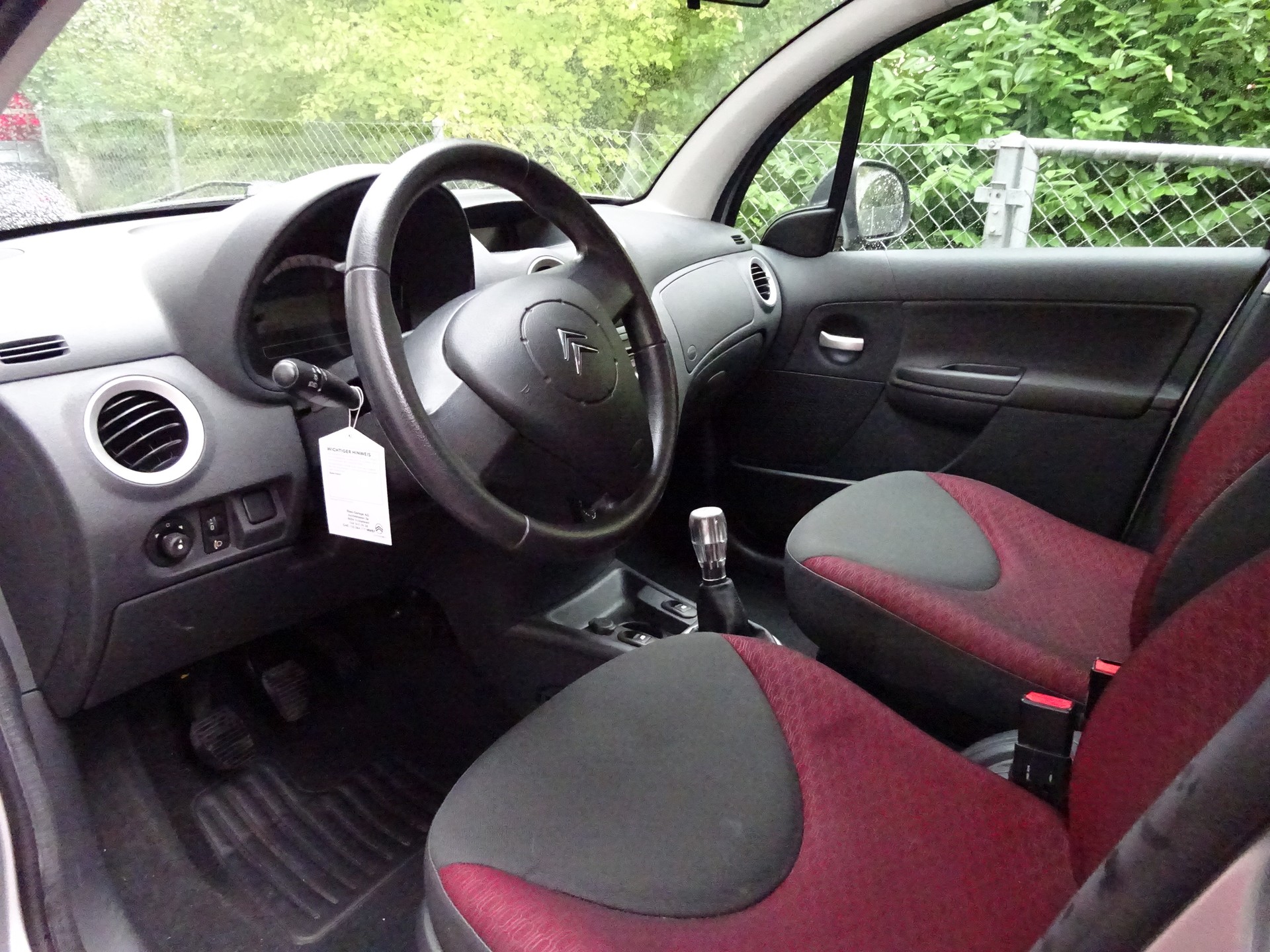CITROEN C3 1.1i Essentiel-image-1