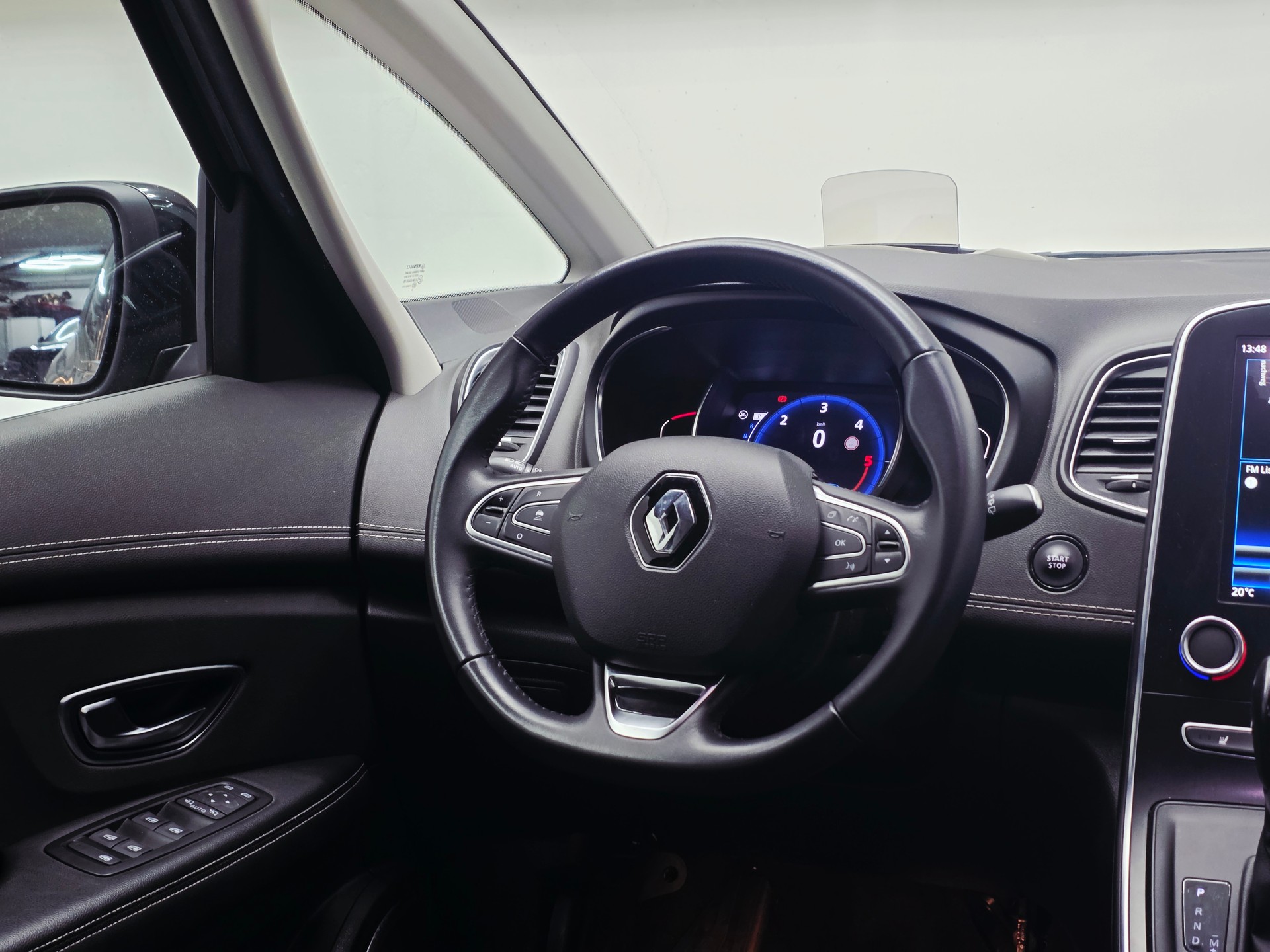 RENAULT Scénic 1.5 dCi INTENS EDC*Frisch MFK und Service*8 fach Räder*Leder*-image-11