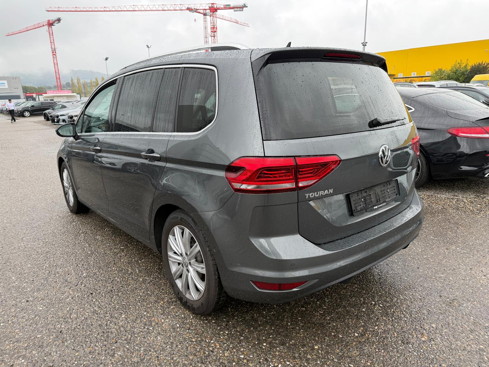 VW Touran 1.5 TSI Highline DSG-image-3