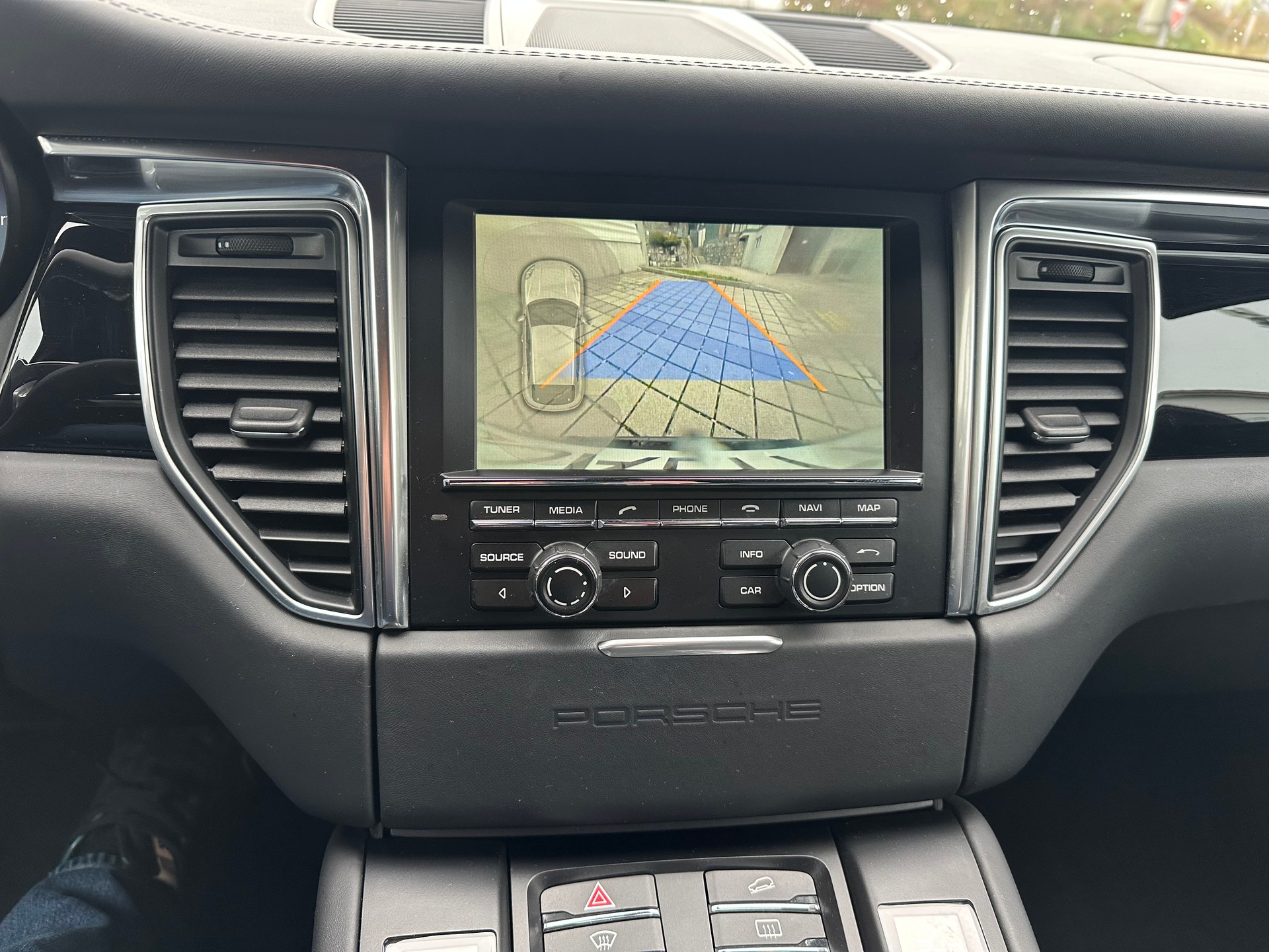PORSCHE Macan S Diesel PDK-image-9
