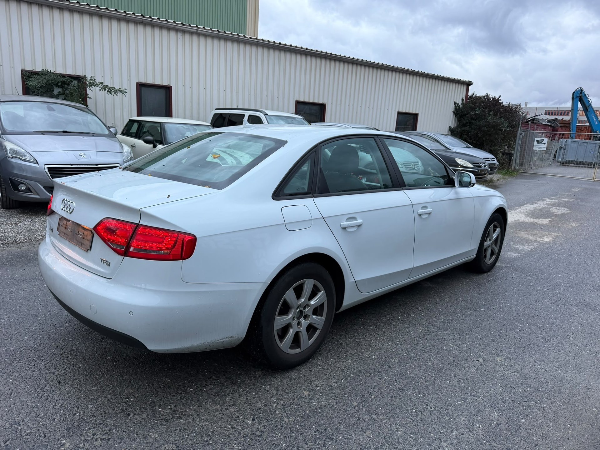 AUDI A4 Limousine 2.0 TFSI-image-3