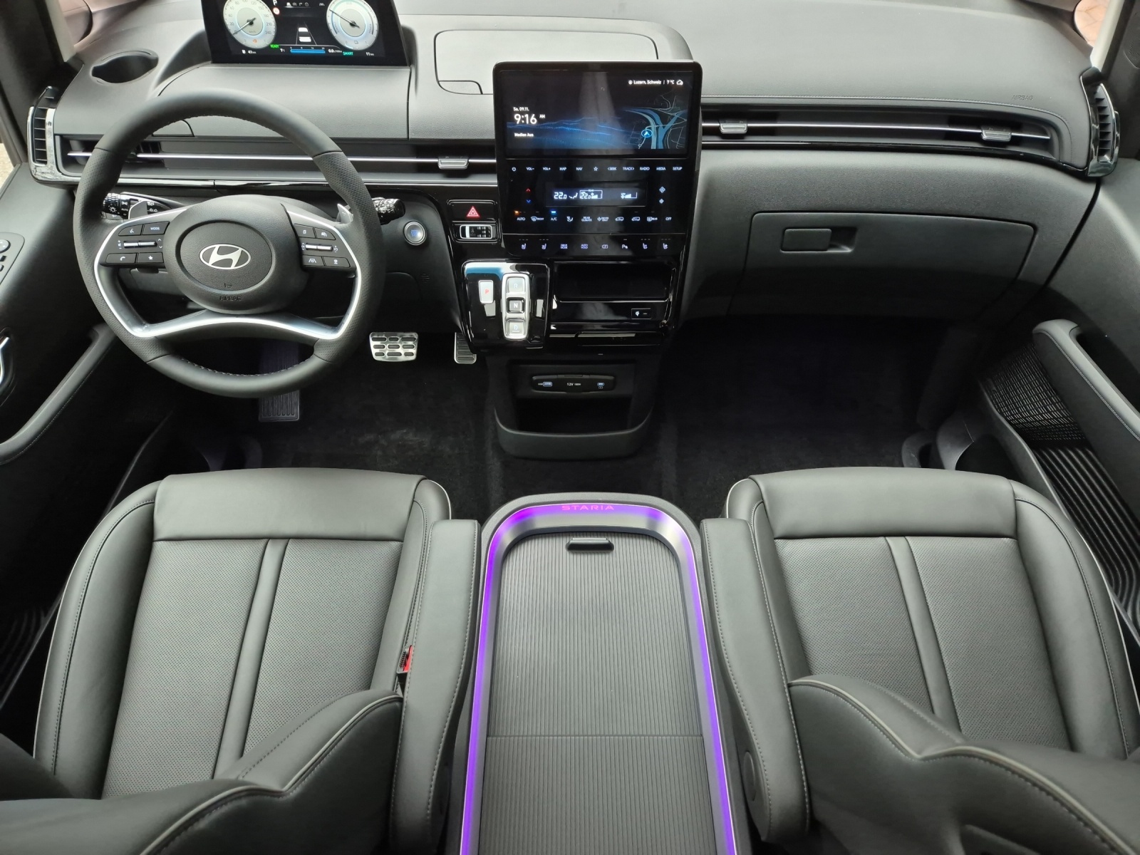 HYUNDAI Staria Premium 1.6 GDi HEV Vertex-image-7