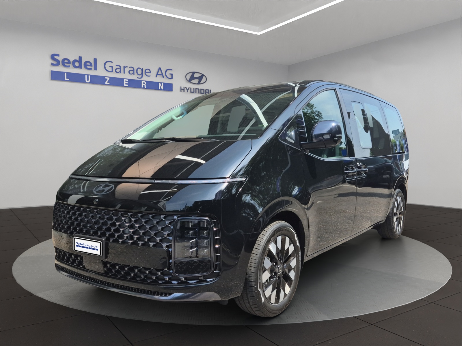 HYUNDAI Staria Premium 1.6 GDi HEV Vertex-image-0