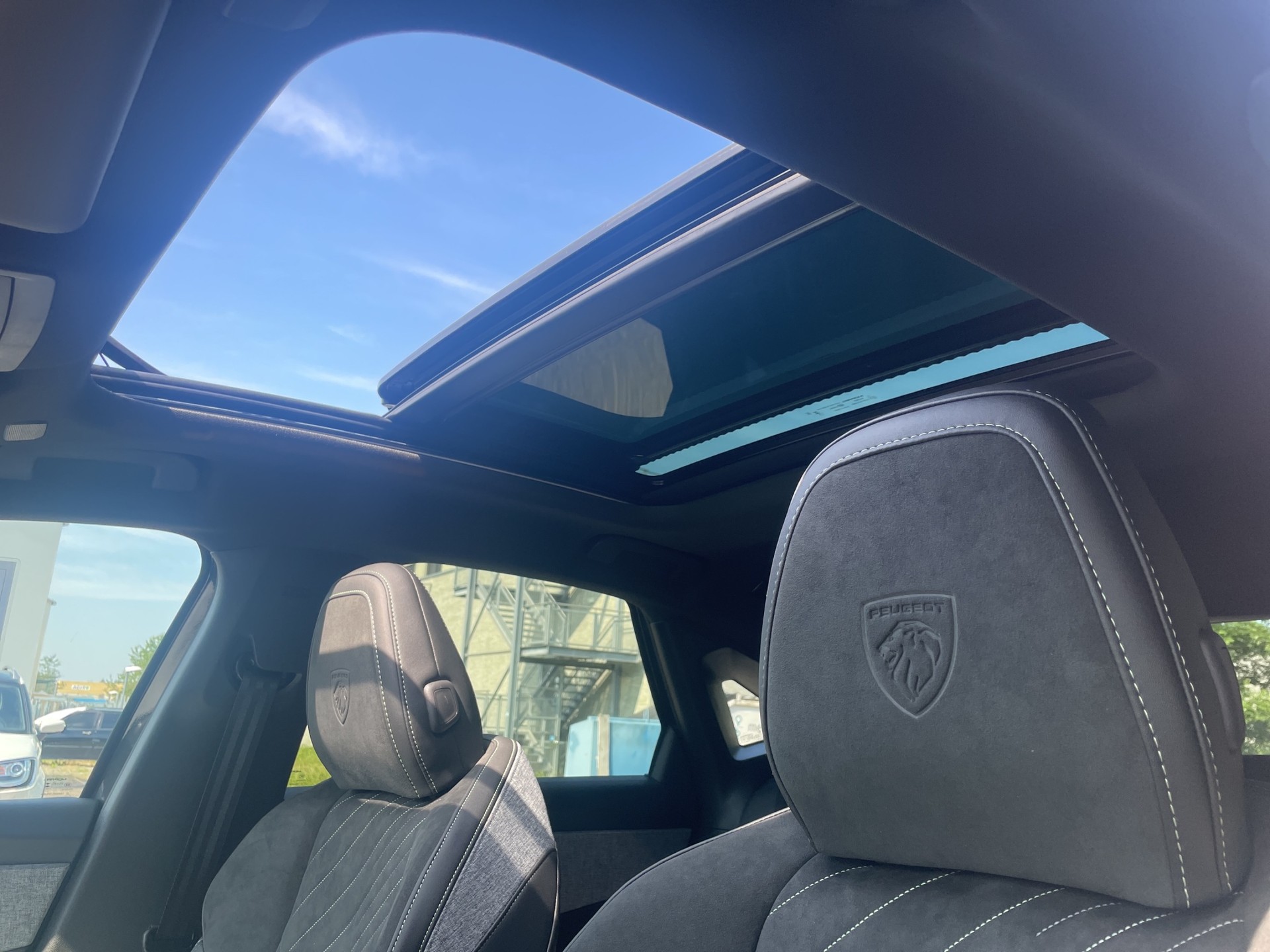 PEUGEOT 3008 e-GT New-image-11