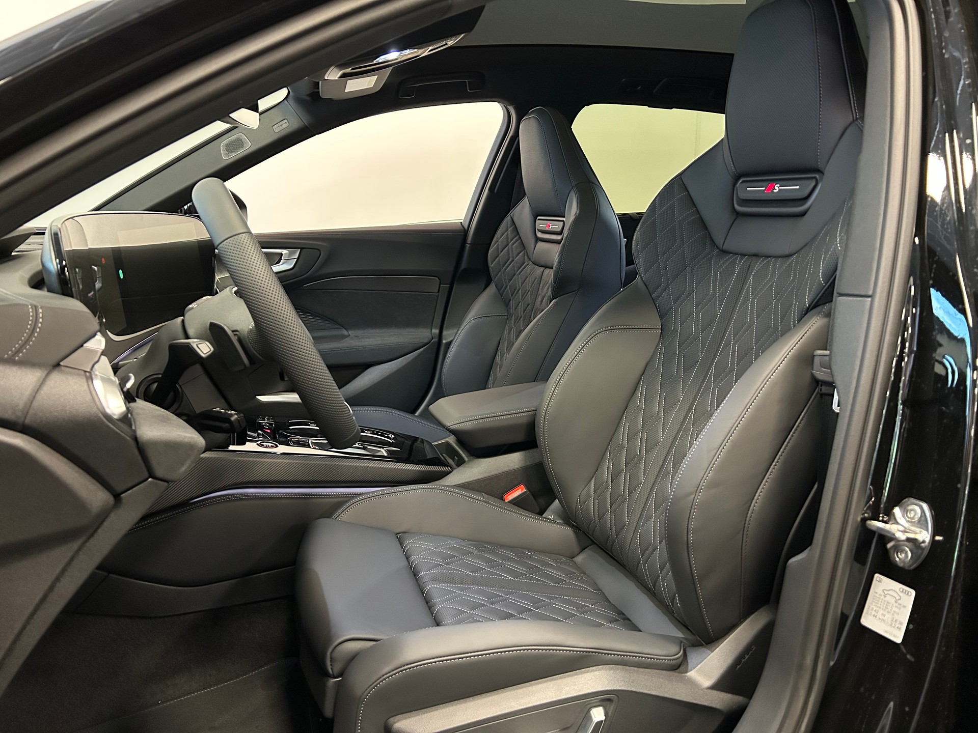 AUDI S5 Avant TFSI quattro S tronic-image-9