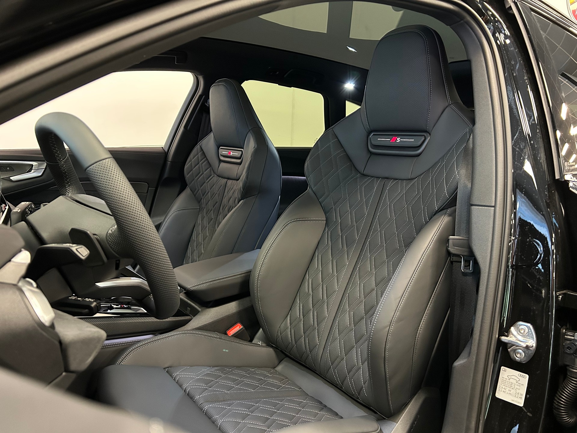 AUDI S5 Avant TFSI quattro S tronic-image-8