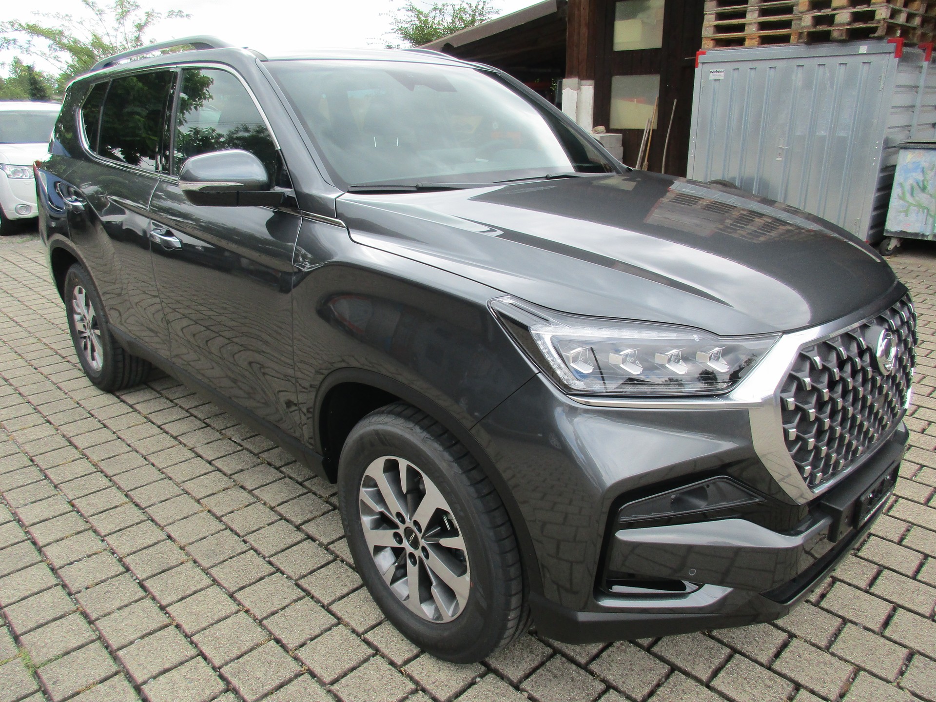 KGM-SsangYong Rexton 2.2 CRDi Platinum 4WD AT-image-3