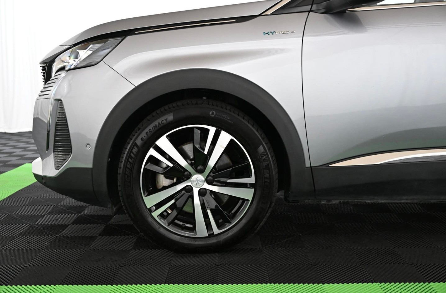 PEUGEOT 3008 300e Hybrid4 GT EAT8-image-8