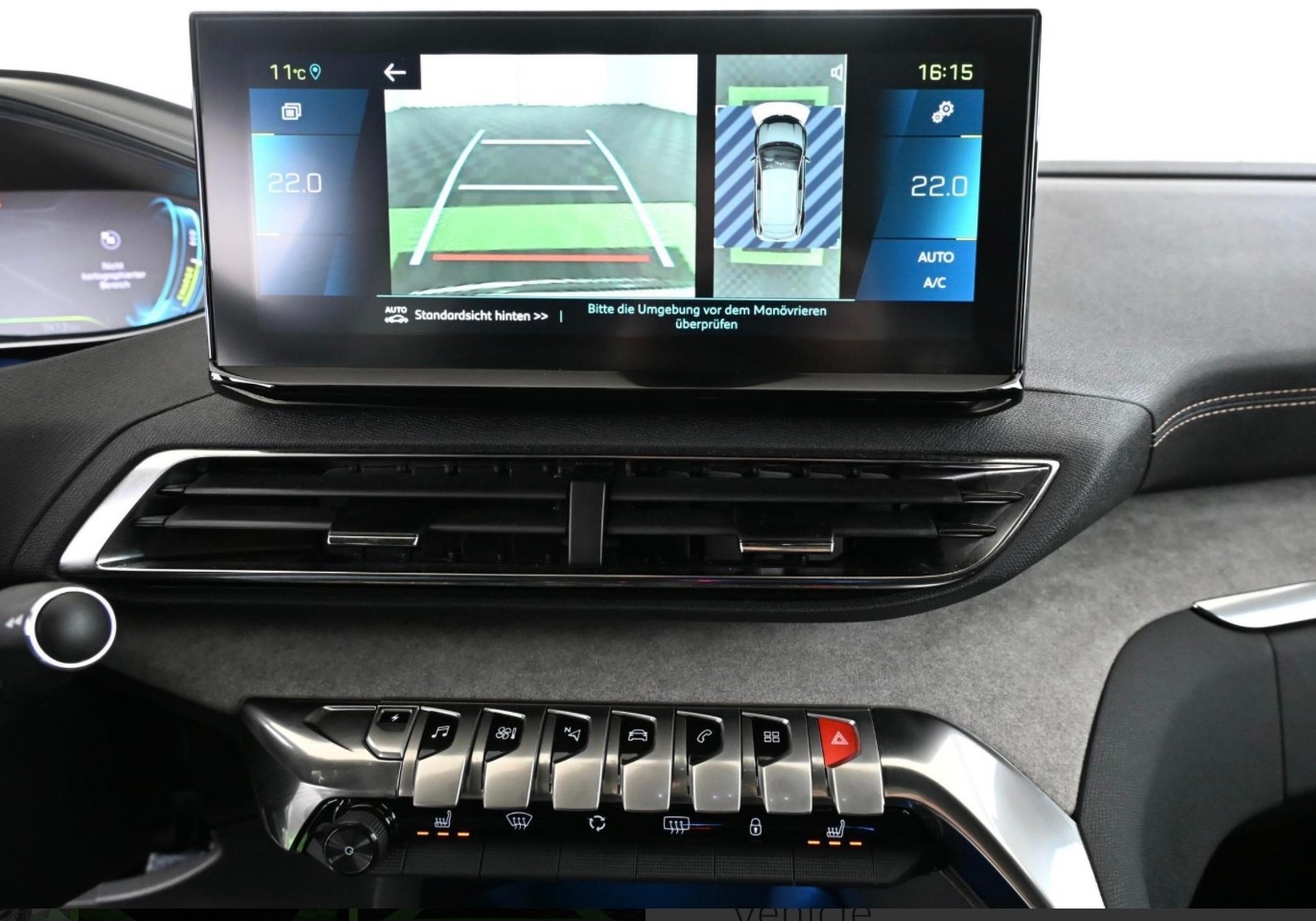 PEUGEOT 3008 300e Hybrid4 GT EAT8-image-13