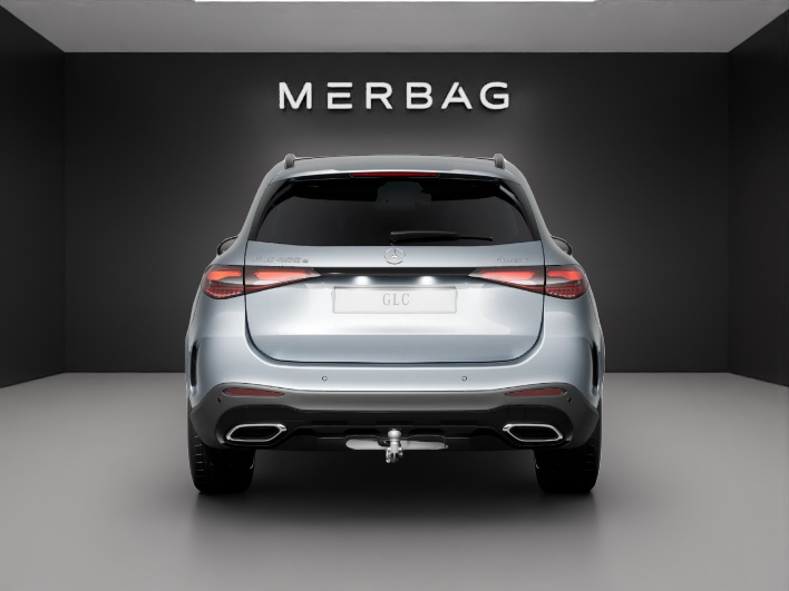 MERCEDES-BENZ GLC 400 e 4Matic 9G-Tronic-image-3