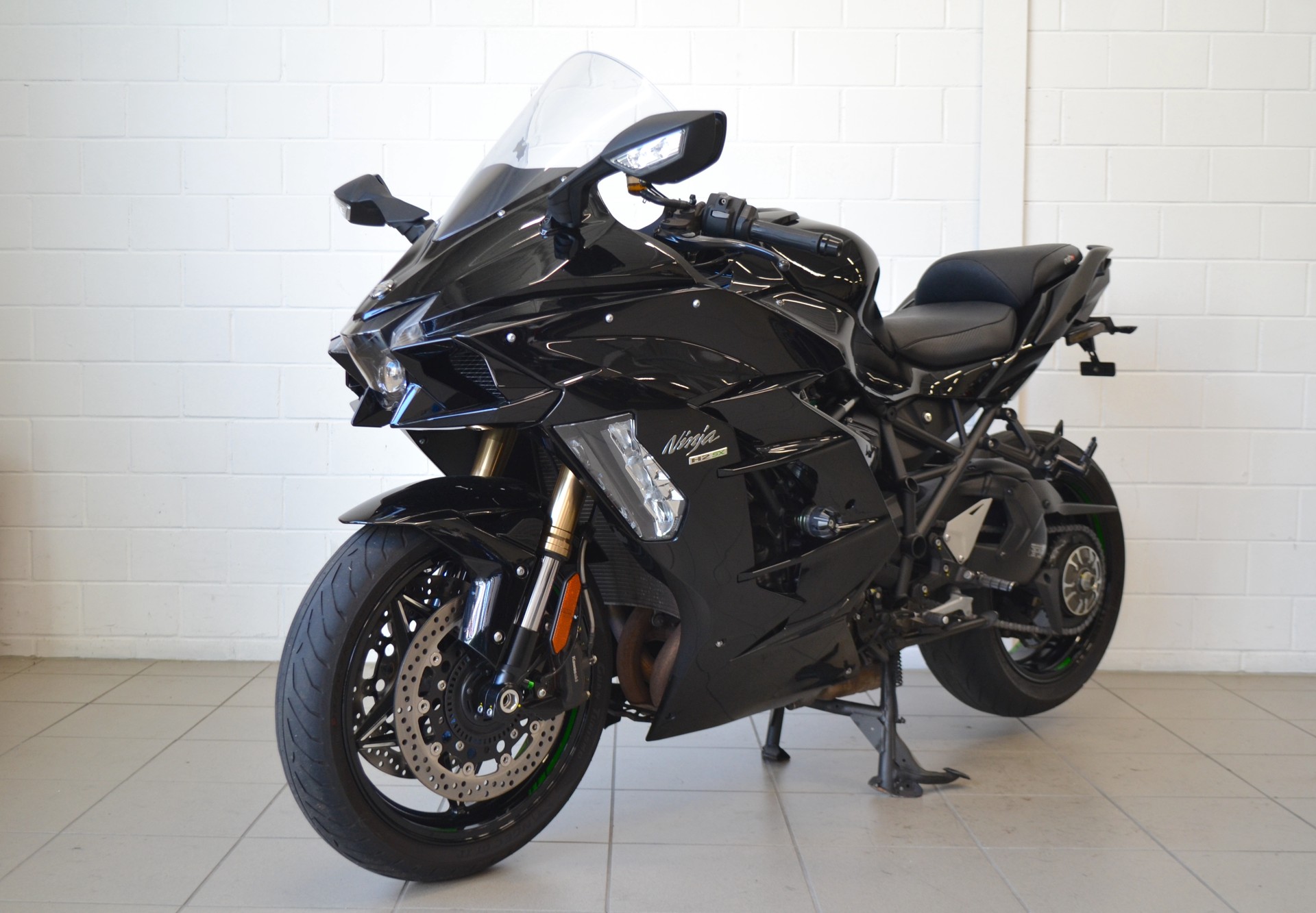 KAWASAKI Ninja H2 SX SE ABS-showroom-element-1