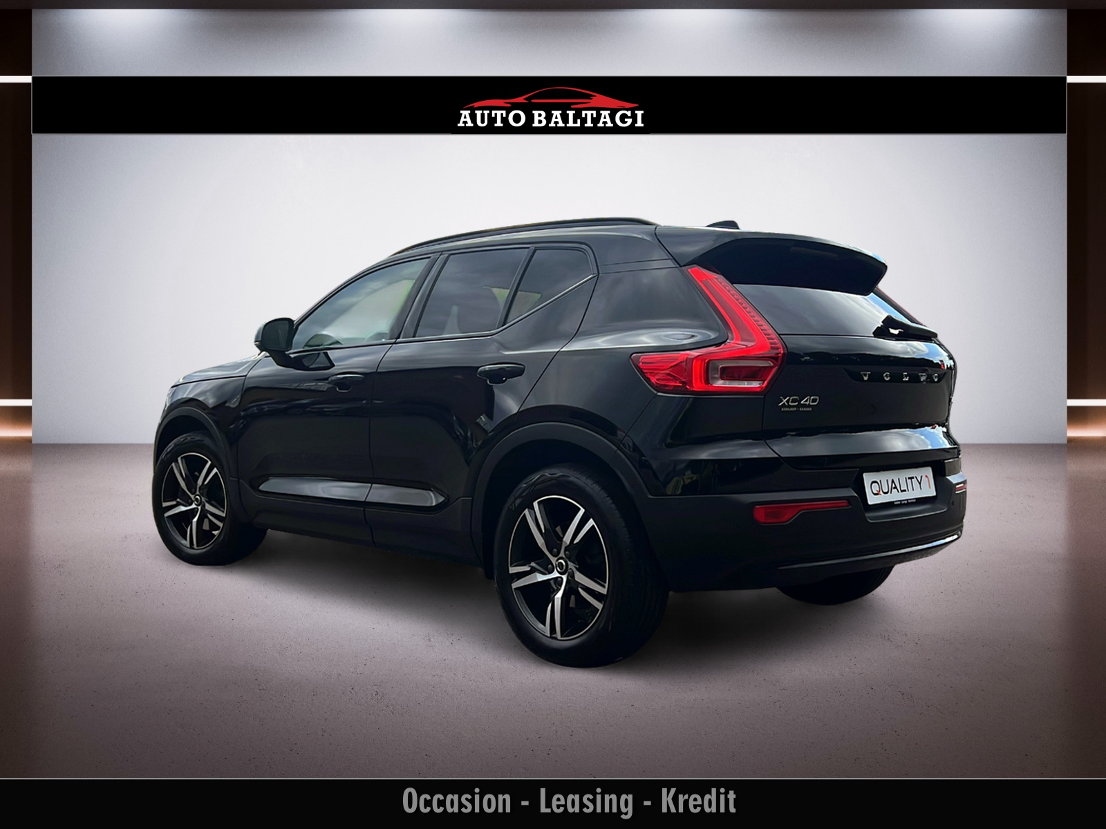 VOLVO XC40 B4 Benzin Mild Hybrid AWD Plus Dark DCT-image-4