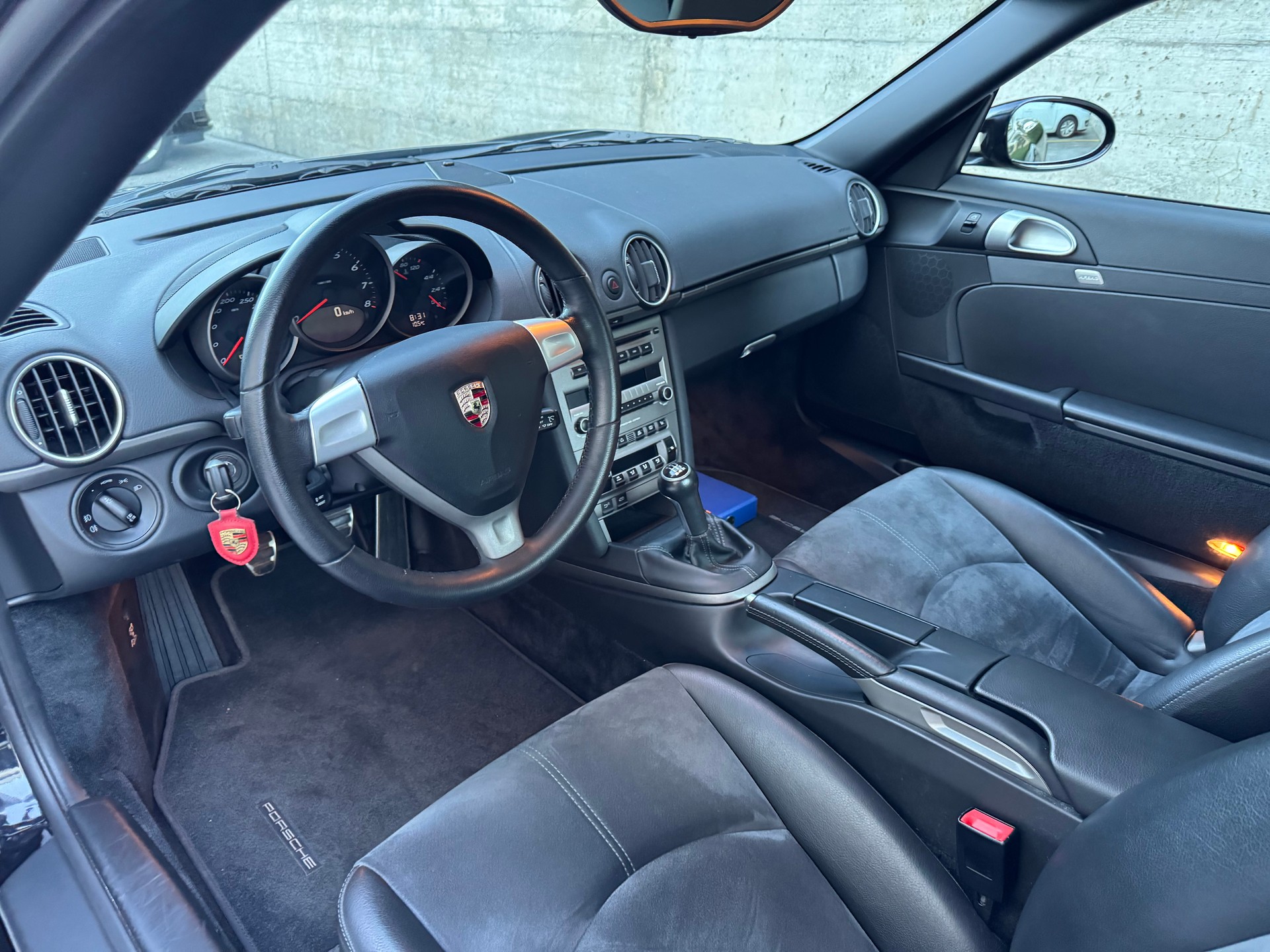 PORSCHE Cayman 2.7-image-9