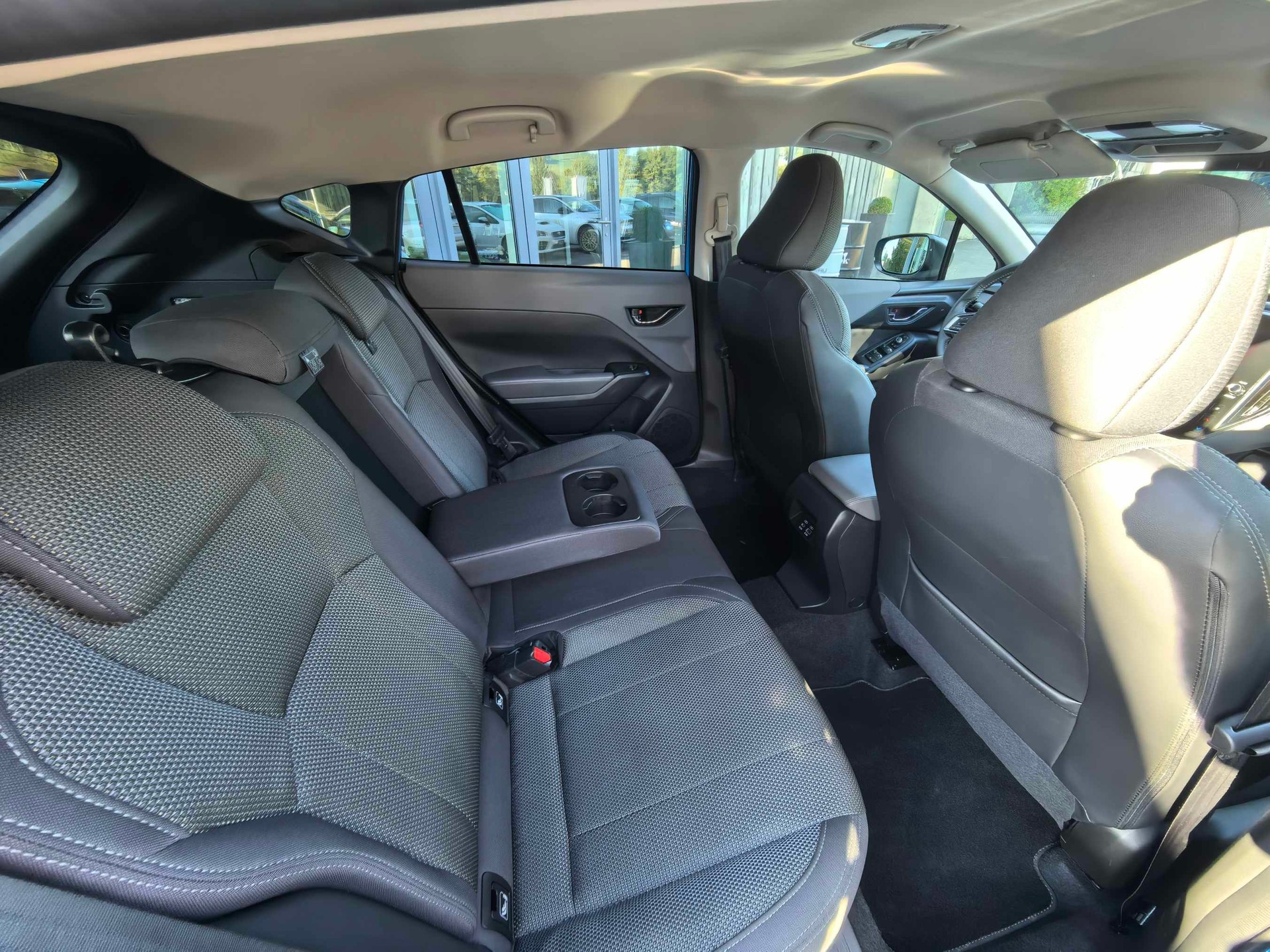 SUBARU Crosstrek 2.0 e-Boxer Swiss Plus AWD Lineartronic-image-11